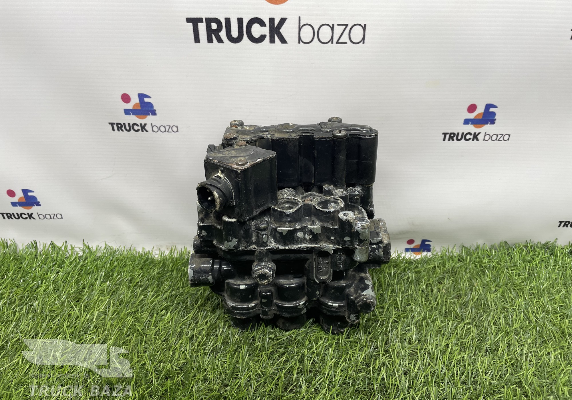 4729000570 Кран уровня пола главный