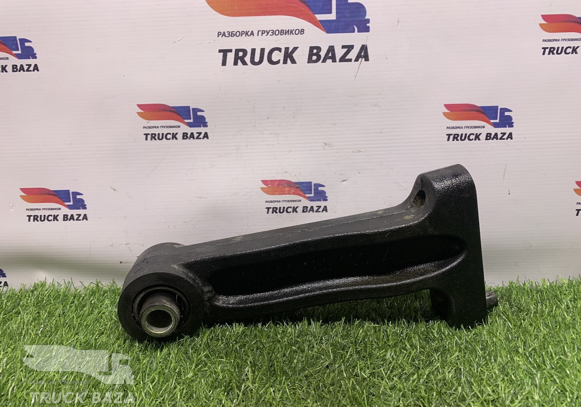 000560189106 Кронштейн торсиона кабины левый для КАМАЗ 54901