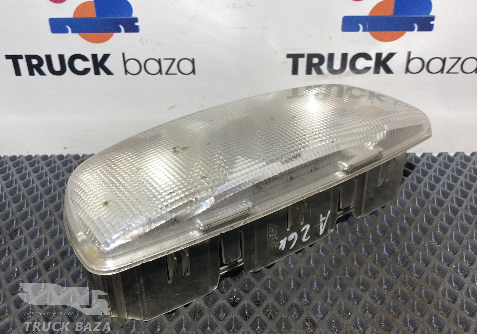 Плафон салонный