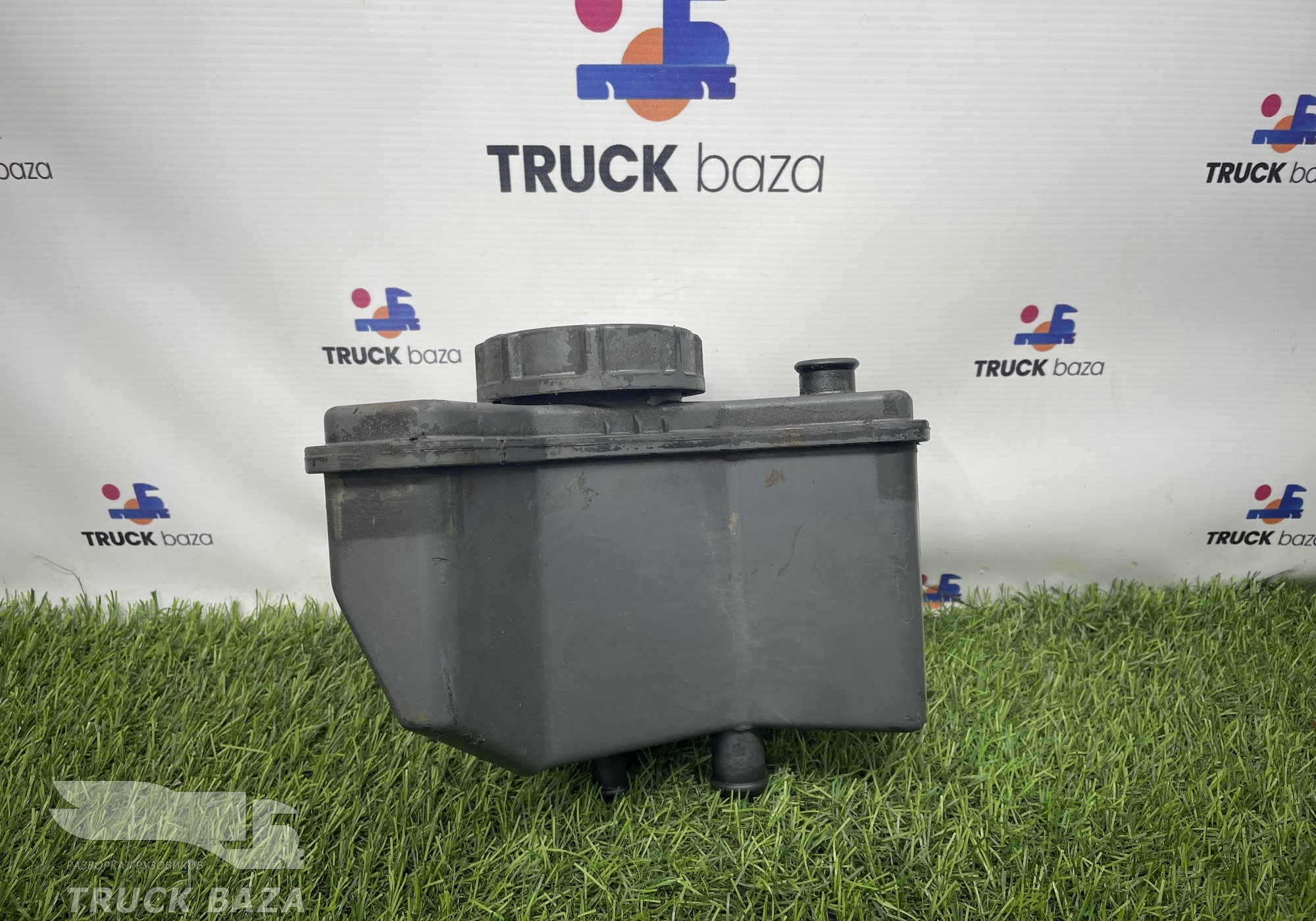 A0004666902 Бачок ГУРа