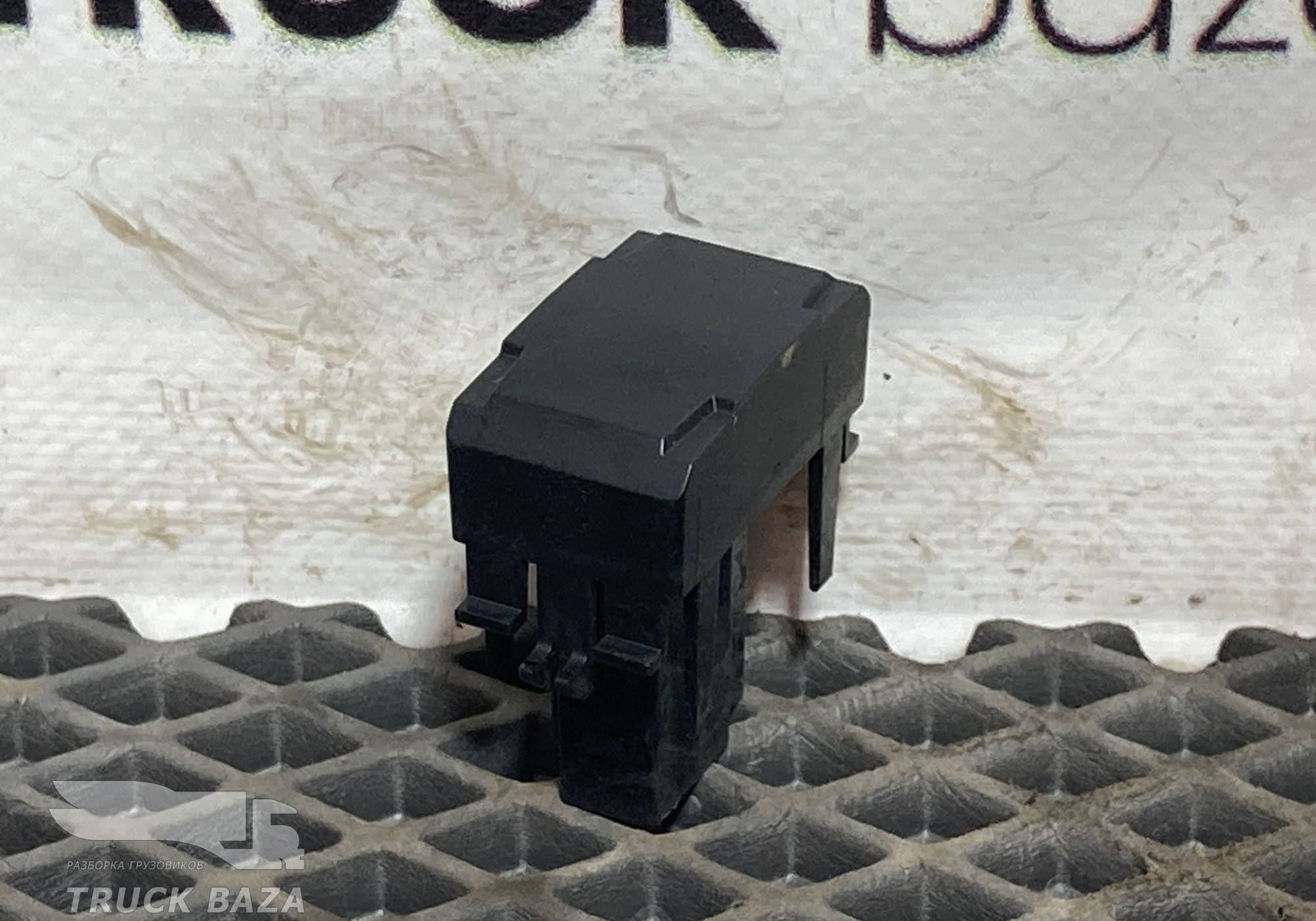 JC4613K732 Заглушка кнопки для Ford F-MAX (с 2018)