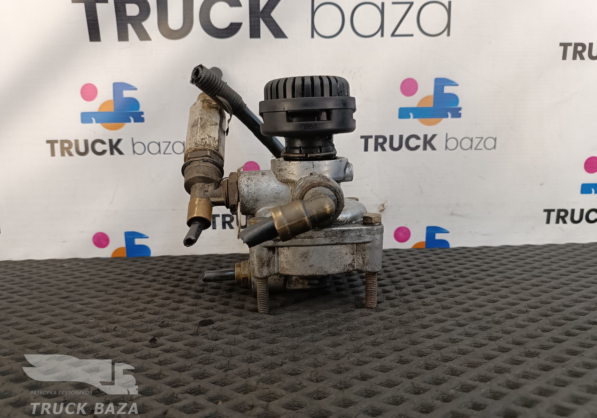 81521166078 Клапан ускорительный для Man TGX