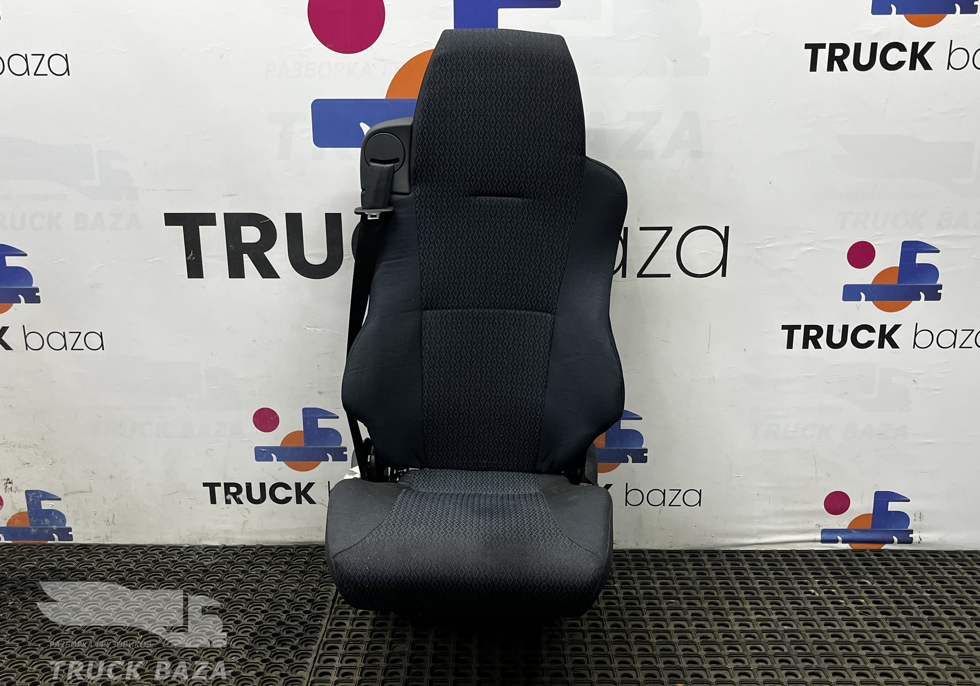 YZ166251000002 Сиденье пассажирское механическое для Sinotruk Howo T5G
