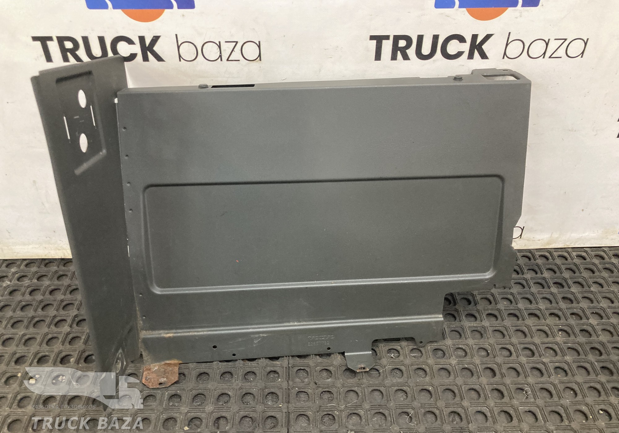82857782 Панель спальника для Volvo FH 4 (с 2012)