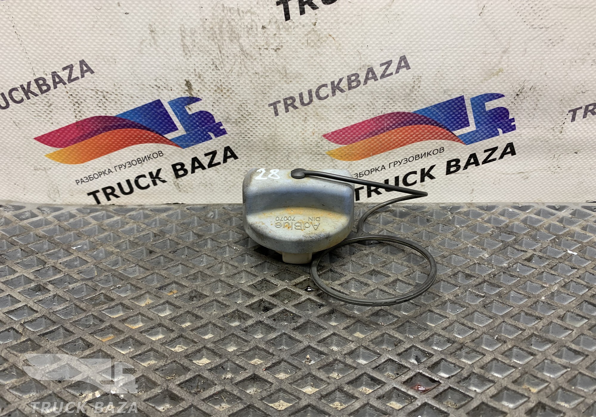 1742568 Крышка бака AdBlue для Mercedes-Benz Atego I (с 1998 по 2004)