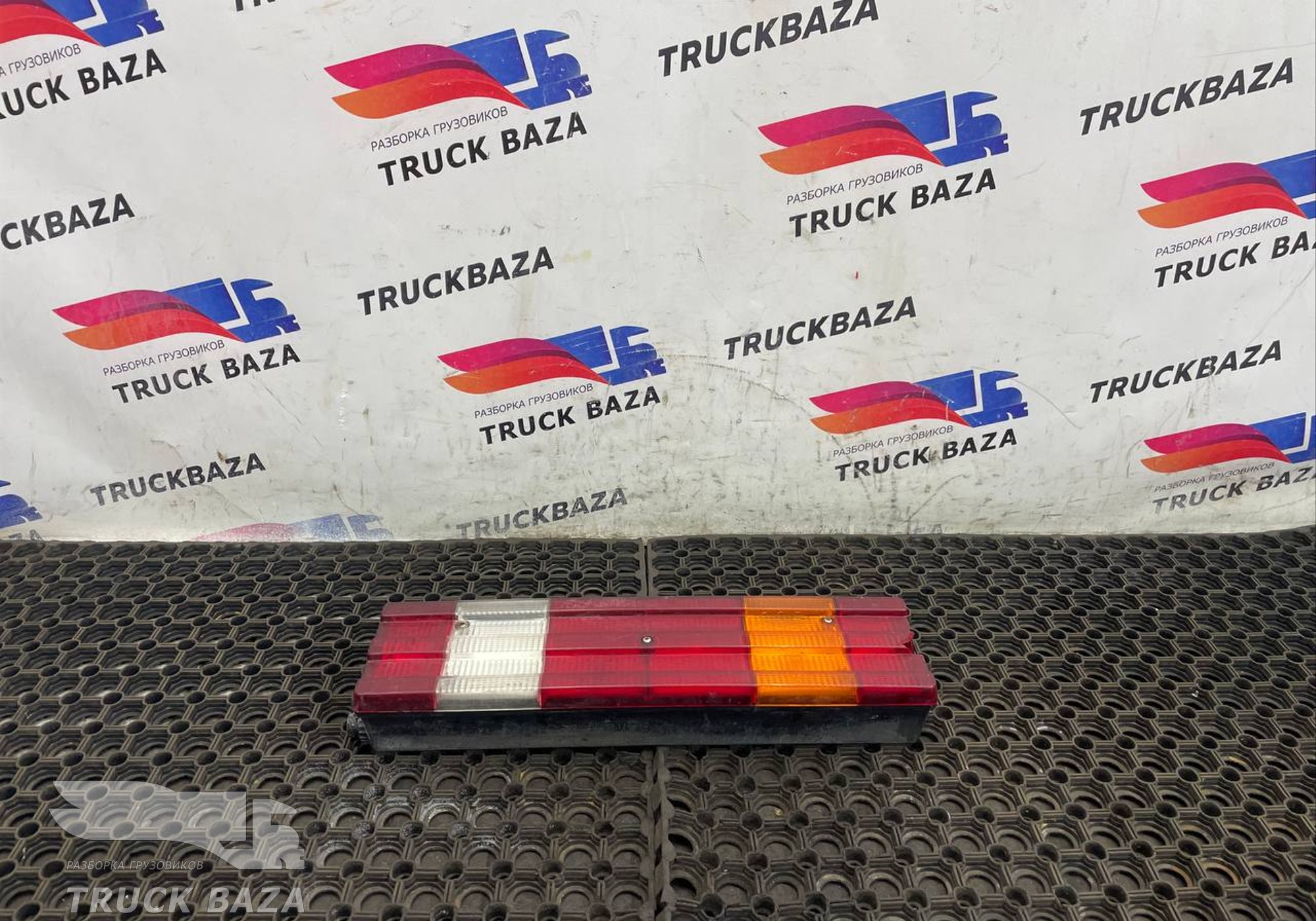 A0015406270 Фонарь задний левый для Mercedes-Benz Actros MP3 (с 2008)