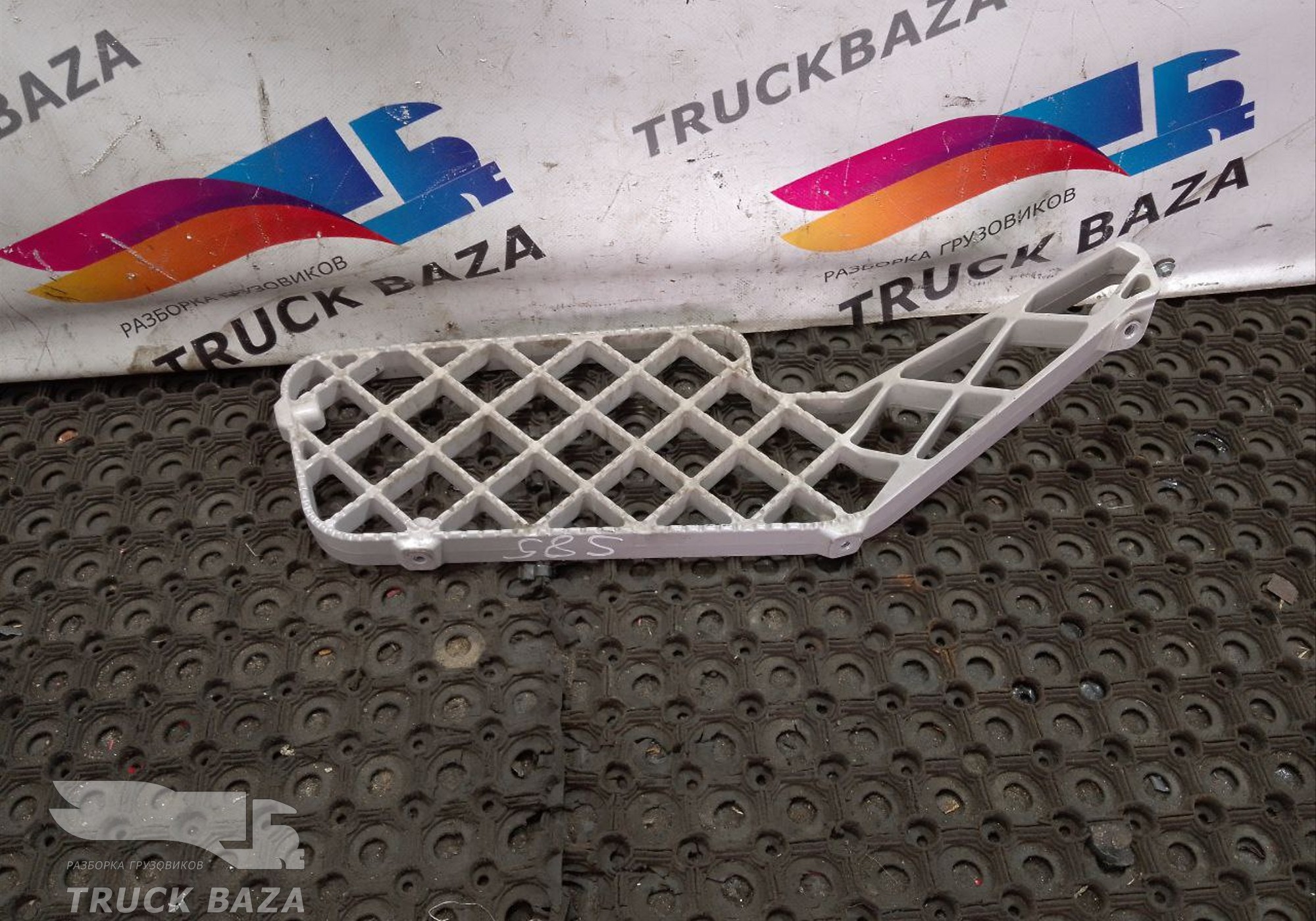 1535040 Подножка кабины правая для Scania 5-series R (с 2004 по 2016)