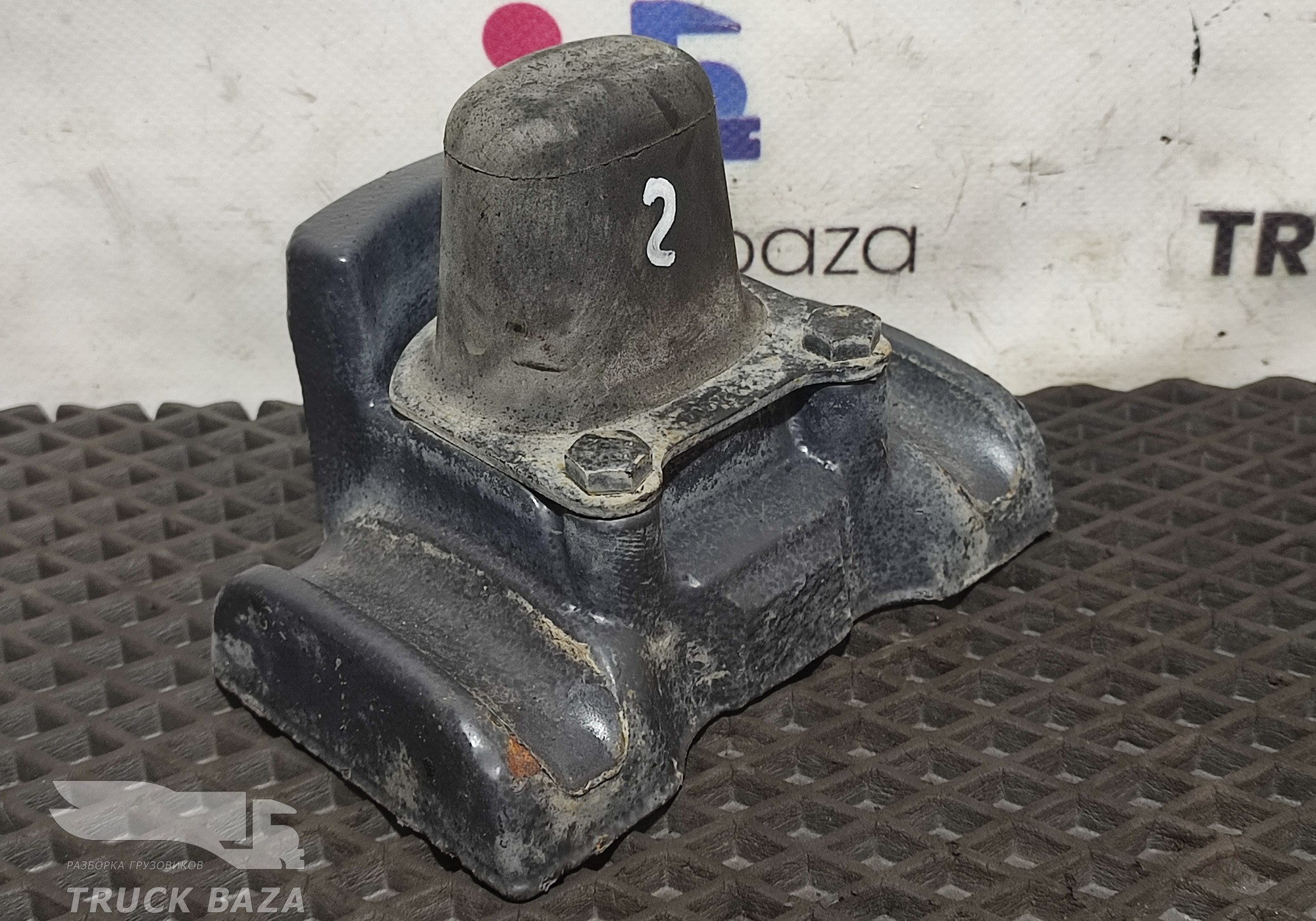 2326006 Проставка передней рессоры