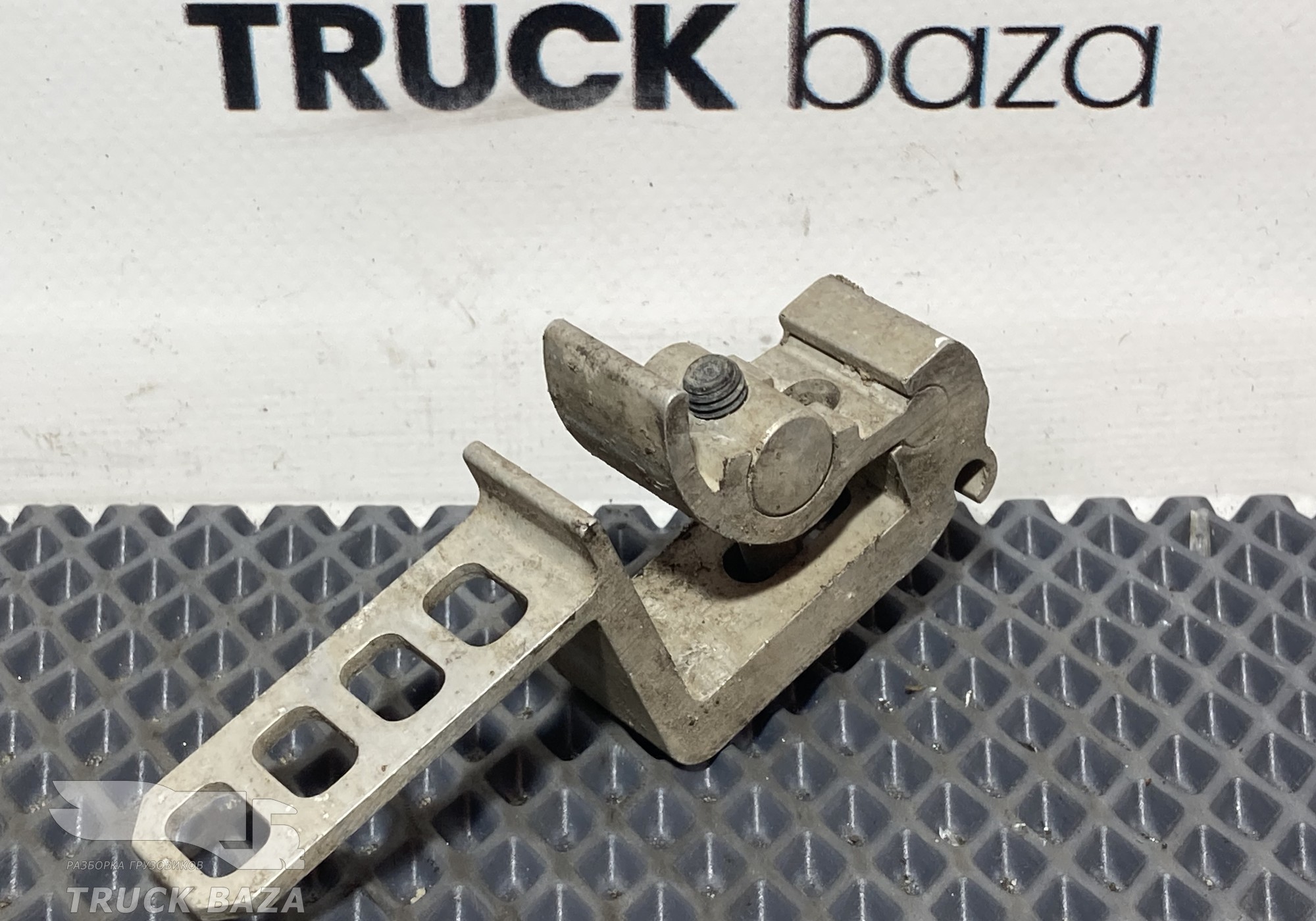 1878229 Кронштейн трубок AdBlue для Scania 3-series P (с 1988 по 1997)