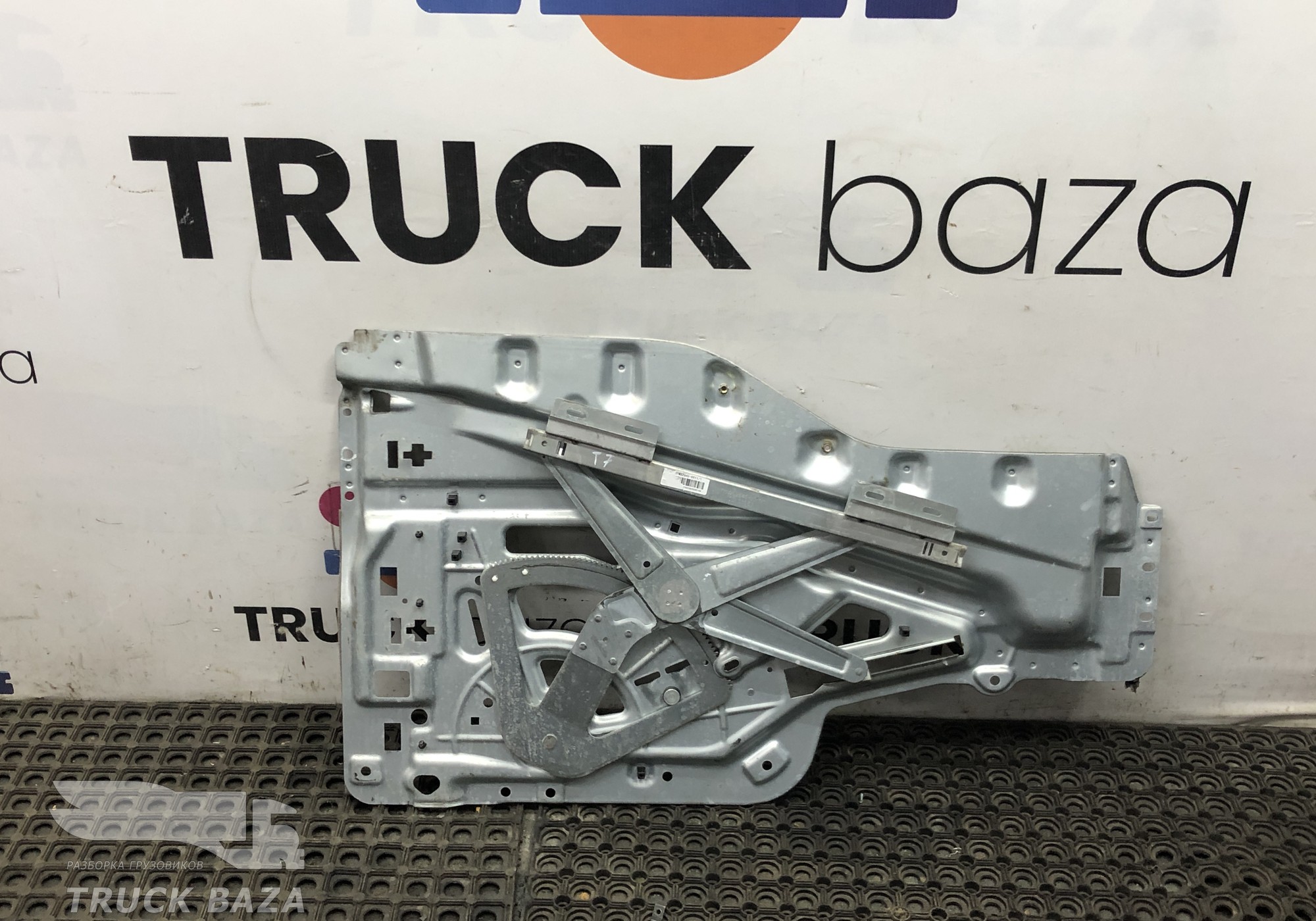 711W626456050 Стеклоподъемник правый для Sinotruk Sitrak C7H
