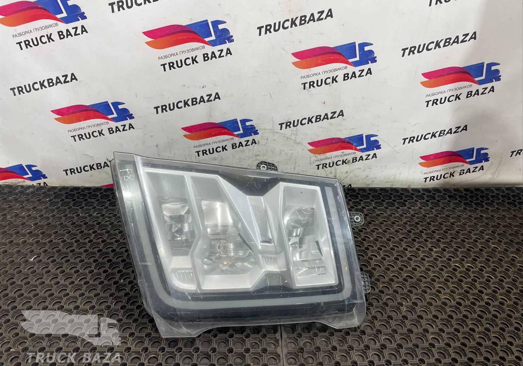 JC4613W030AE Фара левая для Ford F-MAX (с 2018)