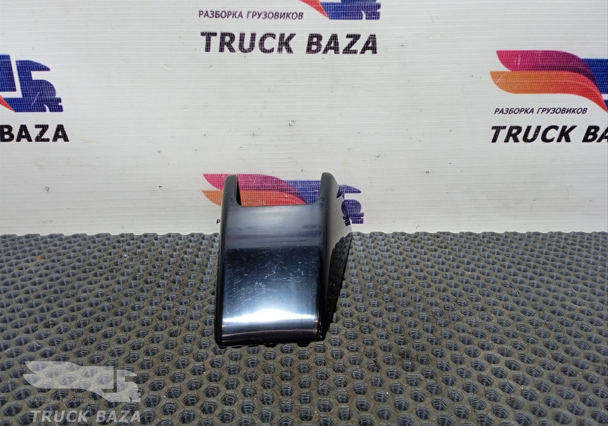 82114502 Корпус указателя поворота правый для Volvo FM II (с 2002)