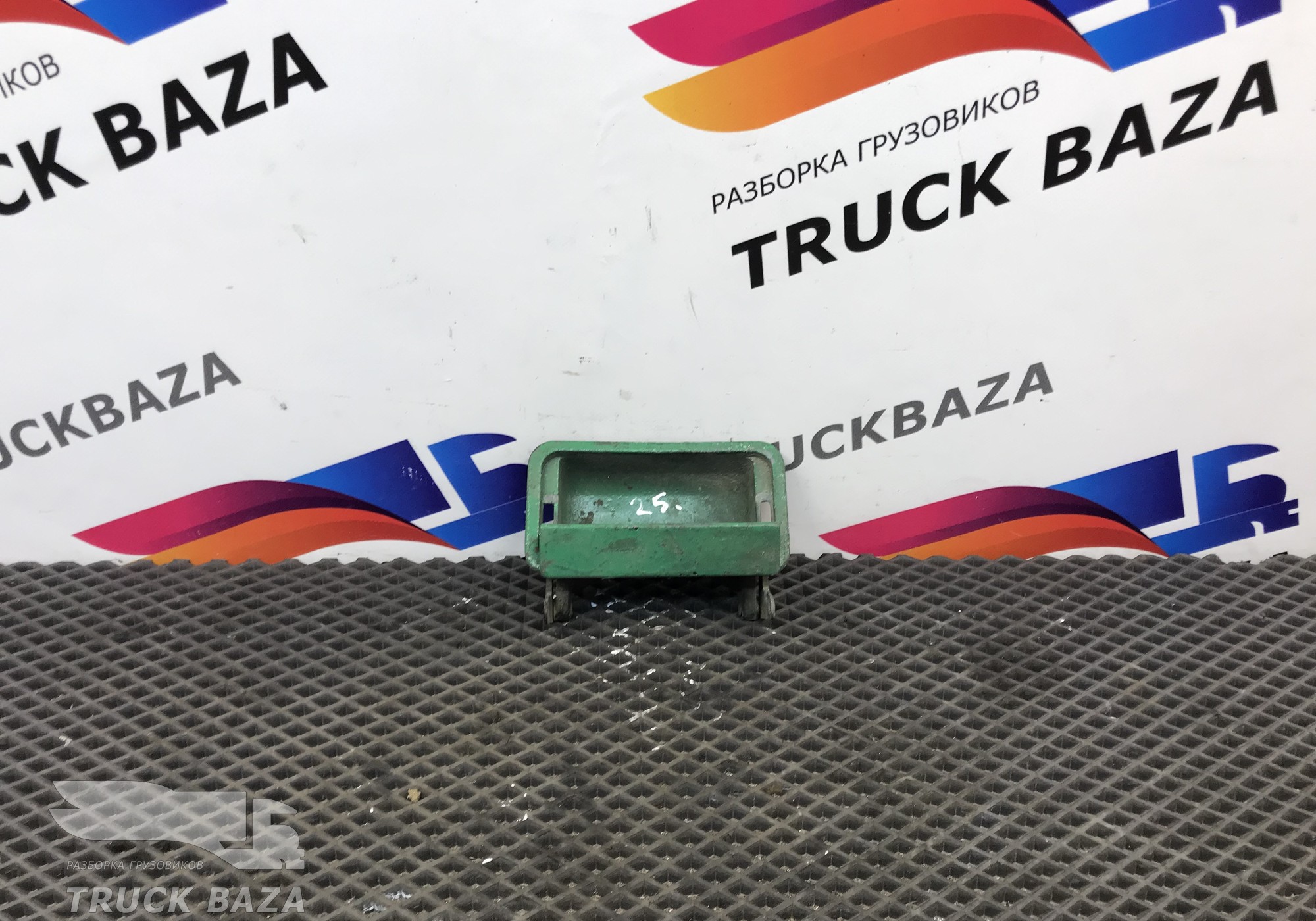 1613085 Ручка двери наружная универсальная для Volvo