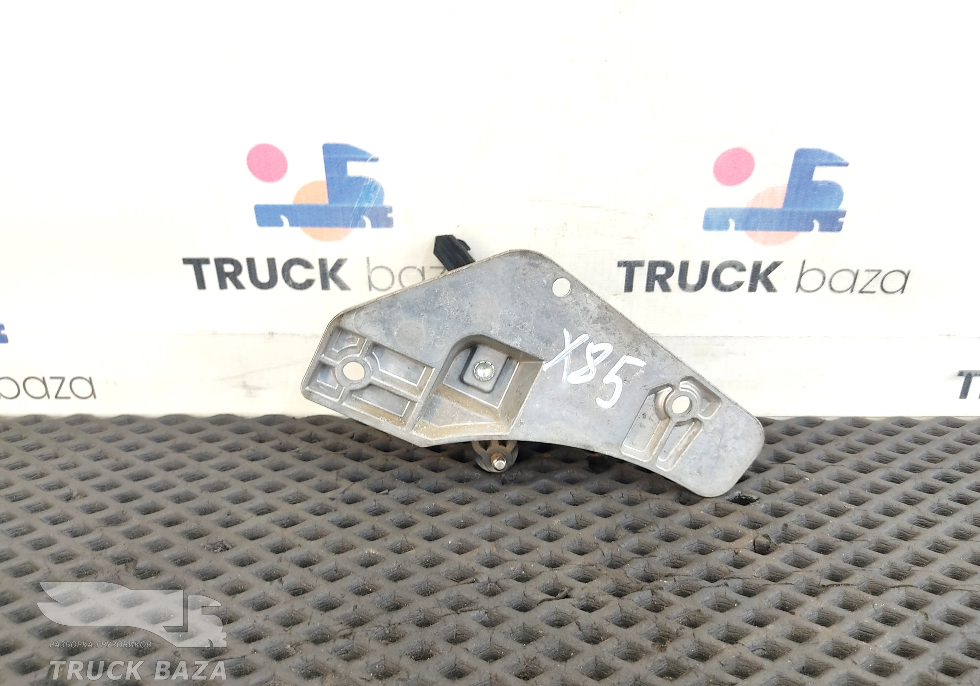 1679366 Ручка двери внутренняя правая