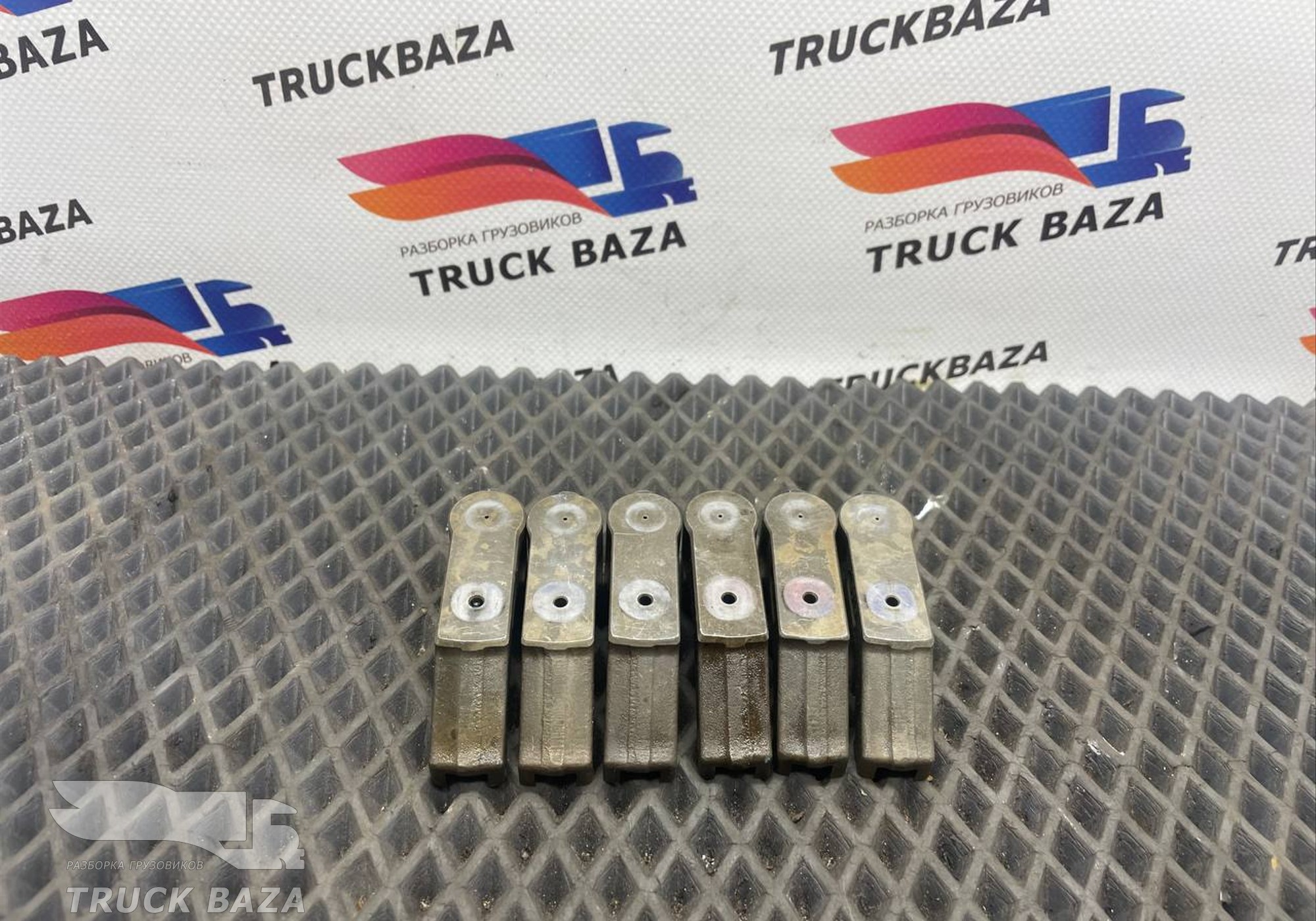 51041206008 Коромысло клапана (комплект) для Man TGX II (с 2012)