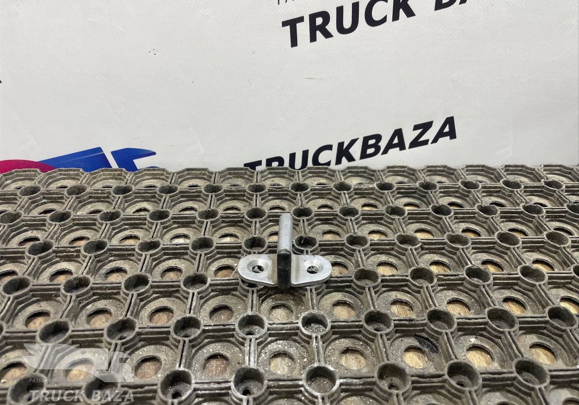 9607200304 Скоба защелки замка для Mercedes-Benz Actros New Actros MP4 (с 2011)