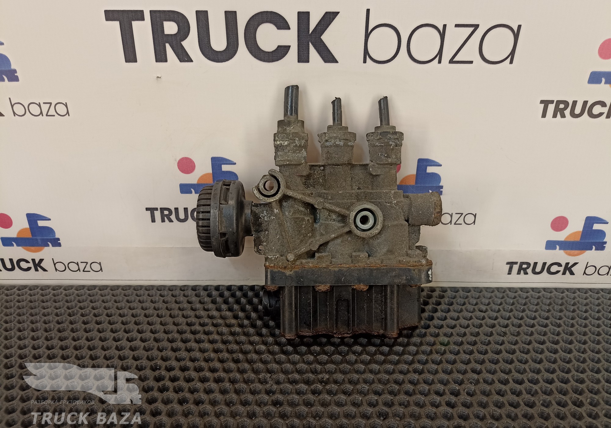81259026238 Кран уровня пола главный для Iveco EuroCargo II (с 2001 по 2008)