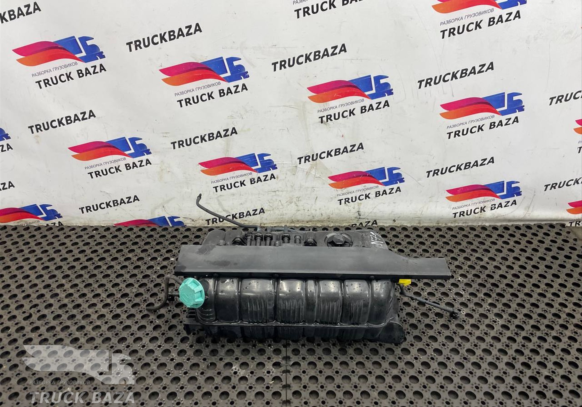 81061026230 Бачок расширительный для Man TGX II (с 2012)
