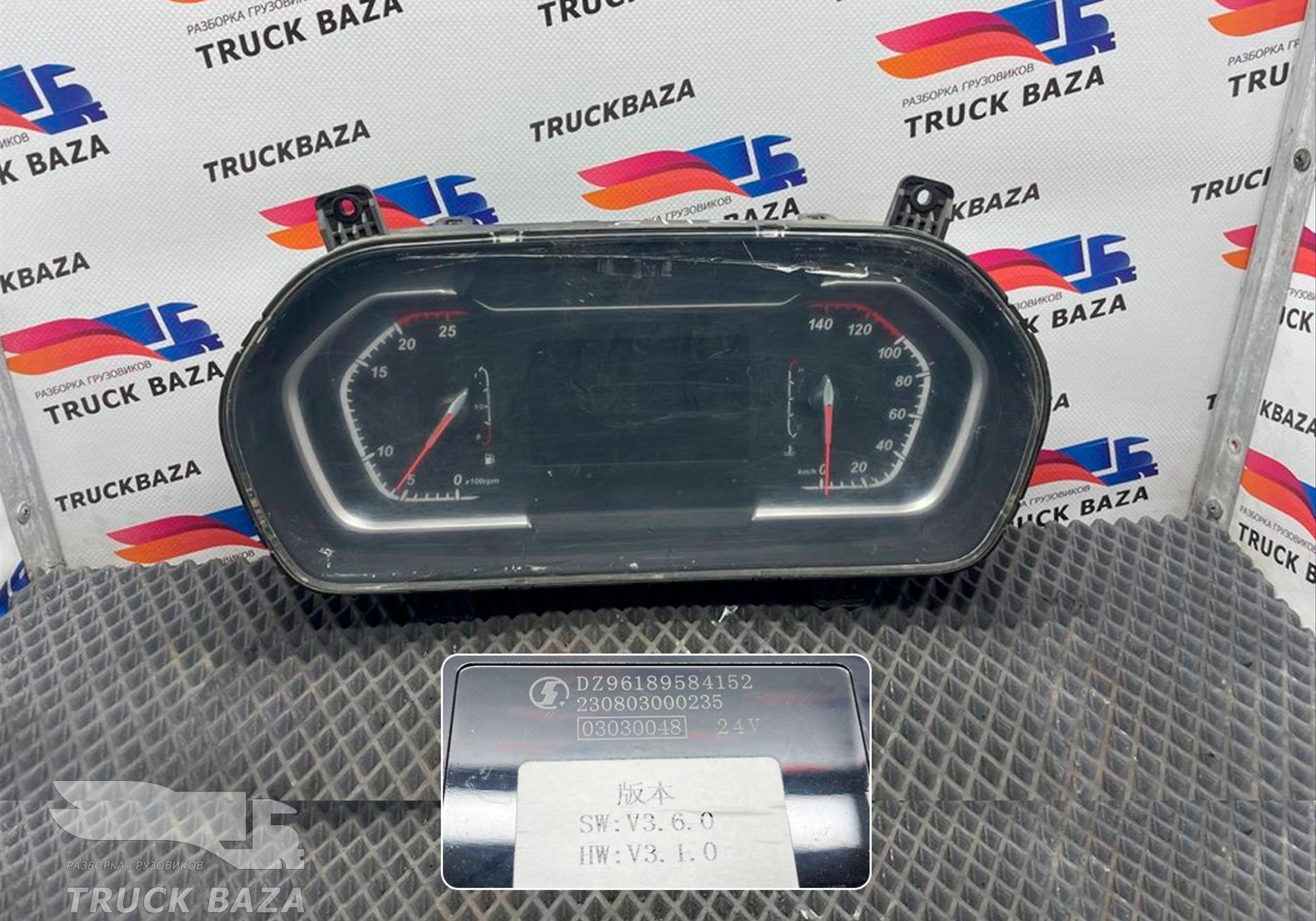 DZ96189584152 Панель приборов для Shacman X3000 (с 2014)