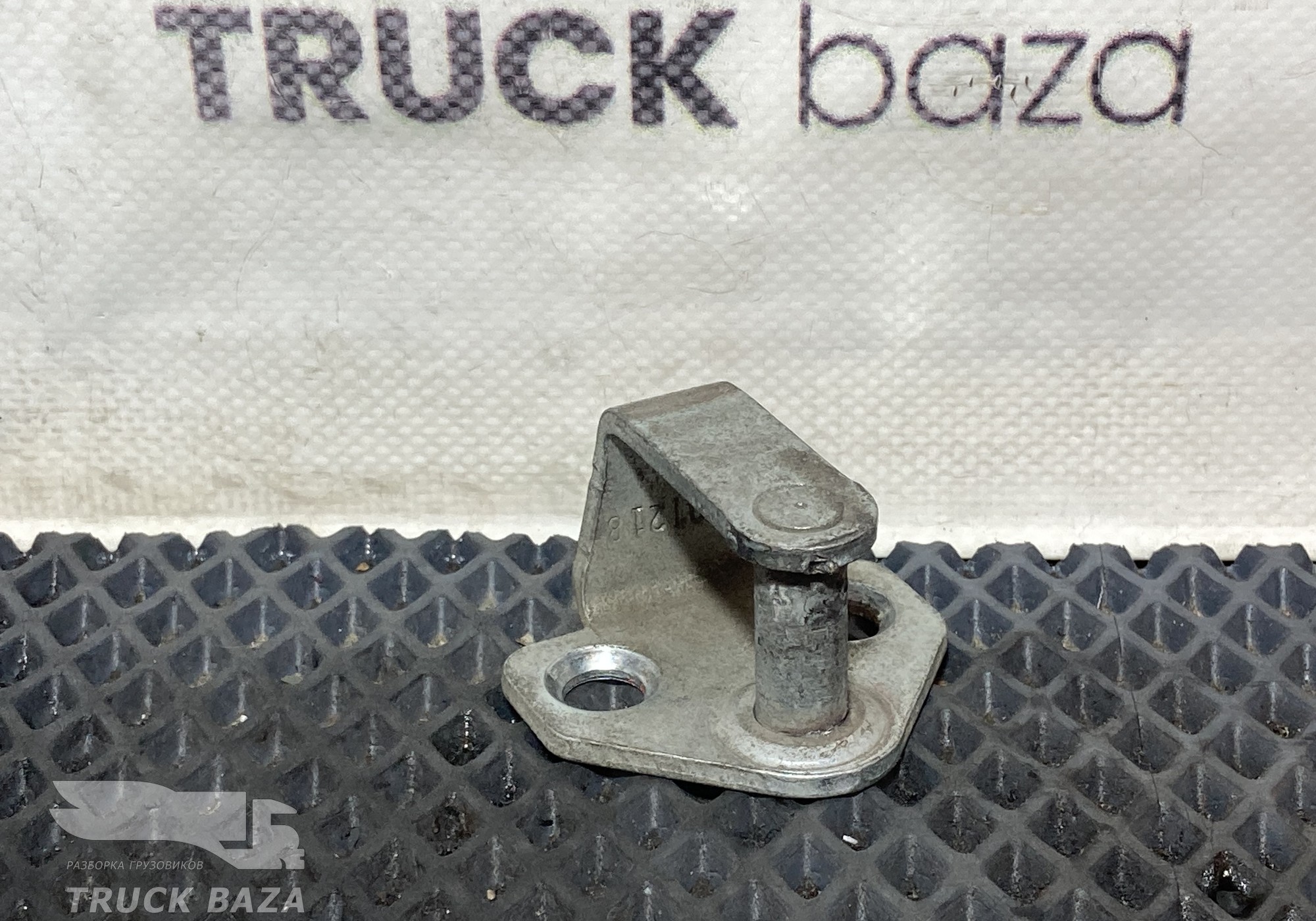 9017200431 Ответная часть замка двери