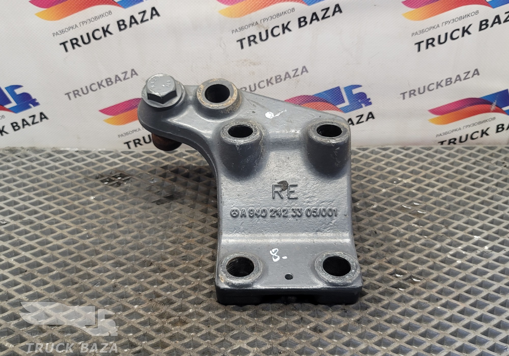 9402423305 Кронштейн опоры двигателя правый для Mercedes-Benz Axor