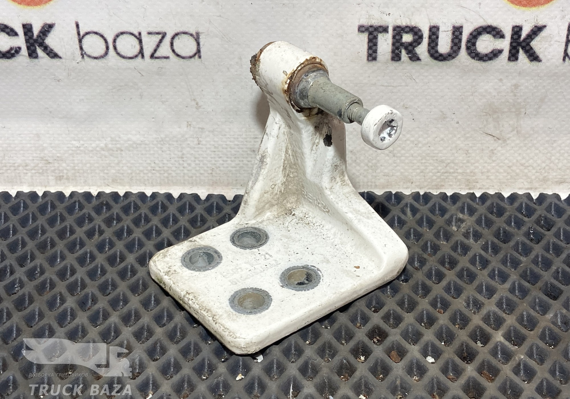 81626906062 Часть петли двери правая нижняя