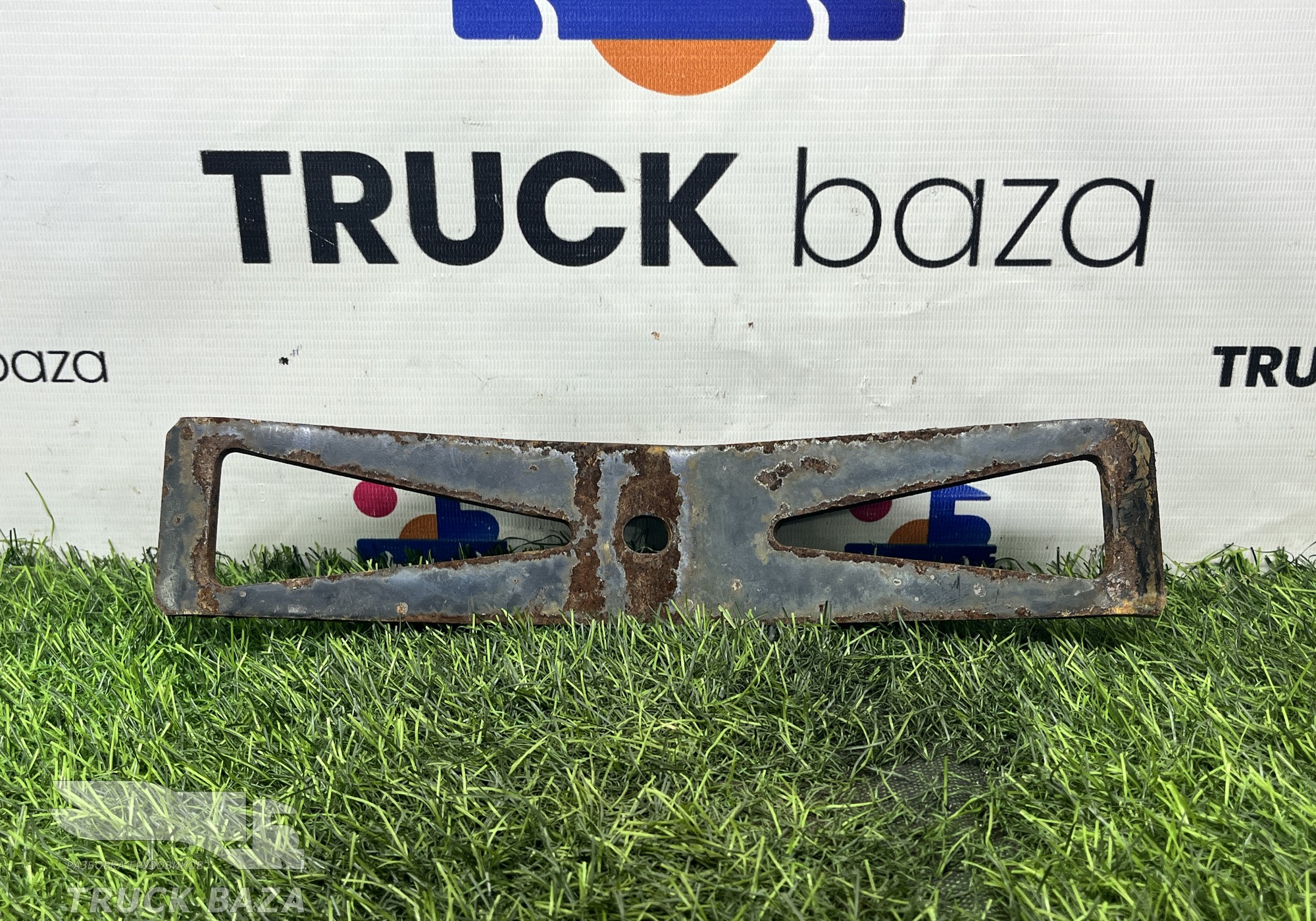 A9305410026 Прижимная планка ящика АКБ