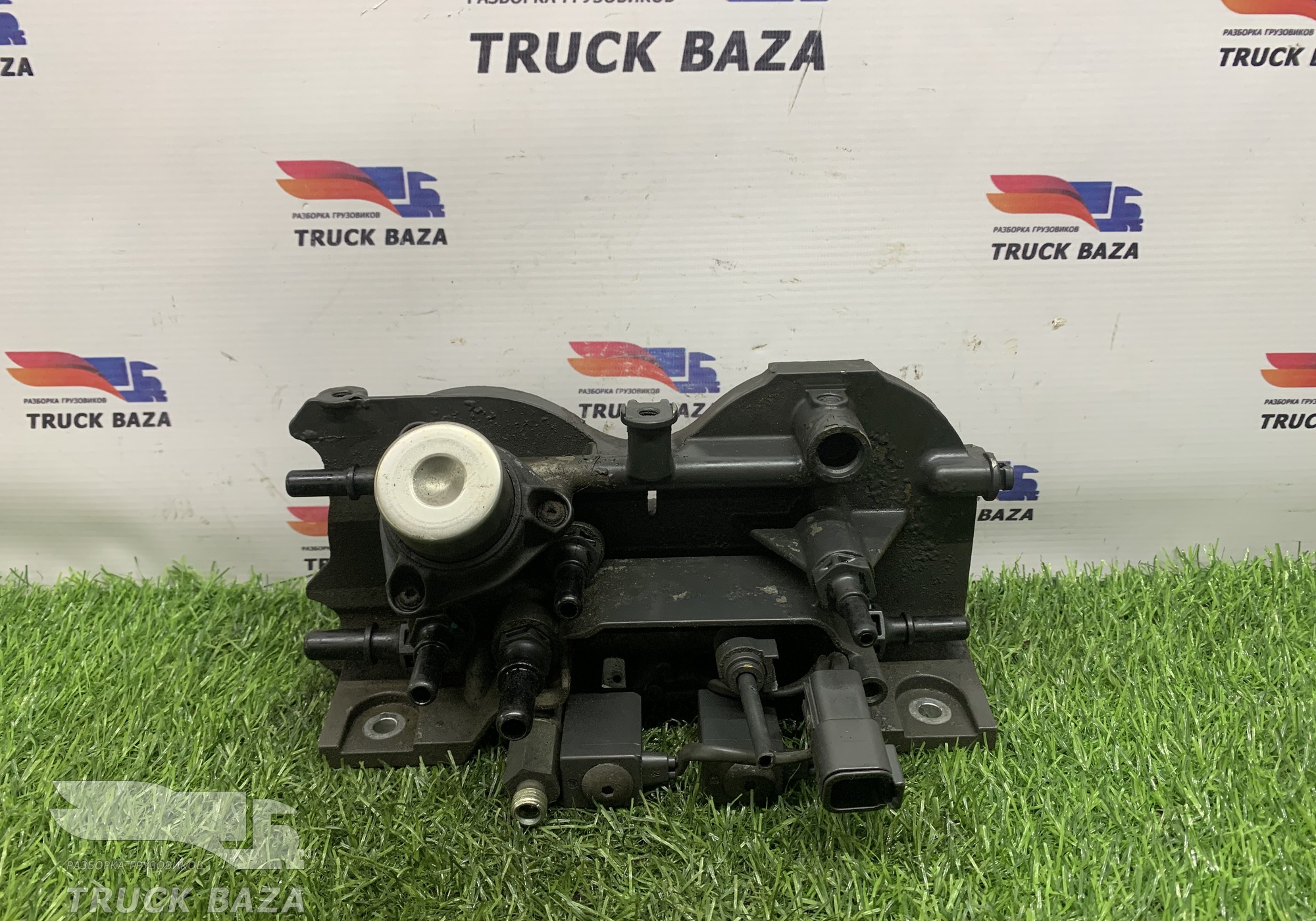 7422502428 Корпус топливного фильтра