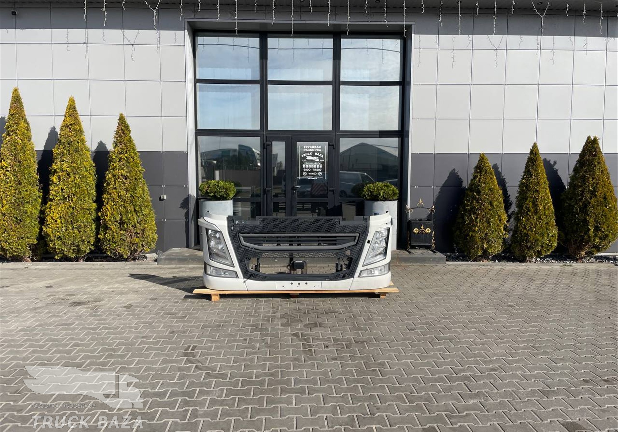 82491908 Бампер в сборе Ноускат для Volvo FH FH4 (с 2012 по 2021)