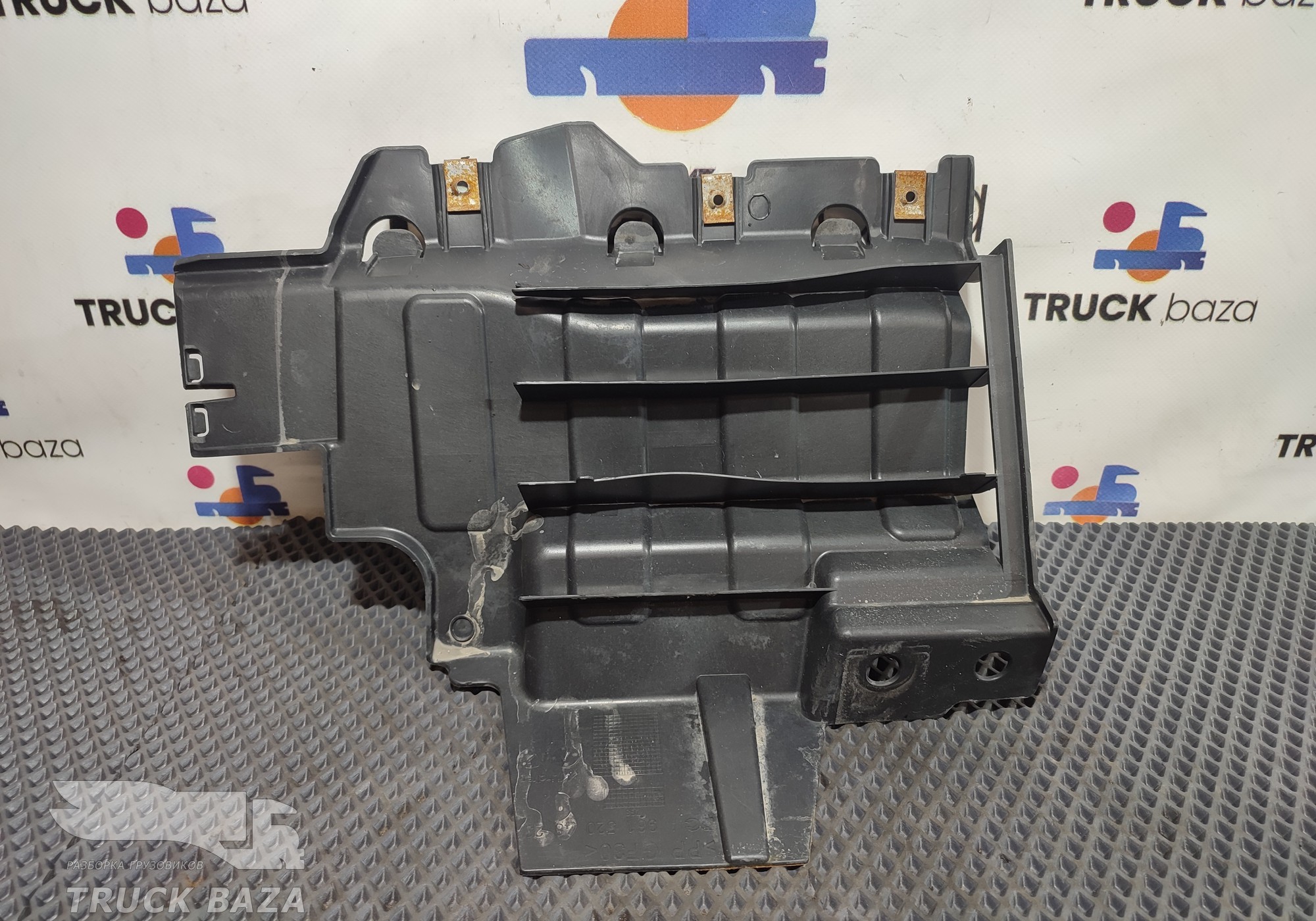 9615204823 Обшивка моторного отсека для Mercedes-Benz Actros New Actros MP4 (с 2011)