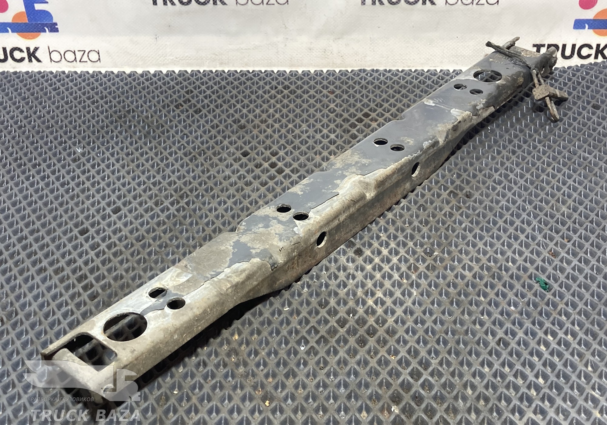 1398041 Кронштейн спойлера для Scania