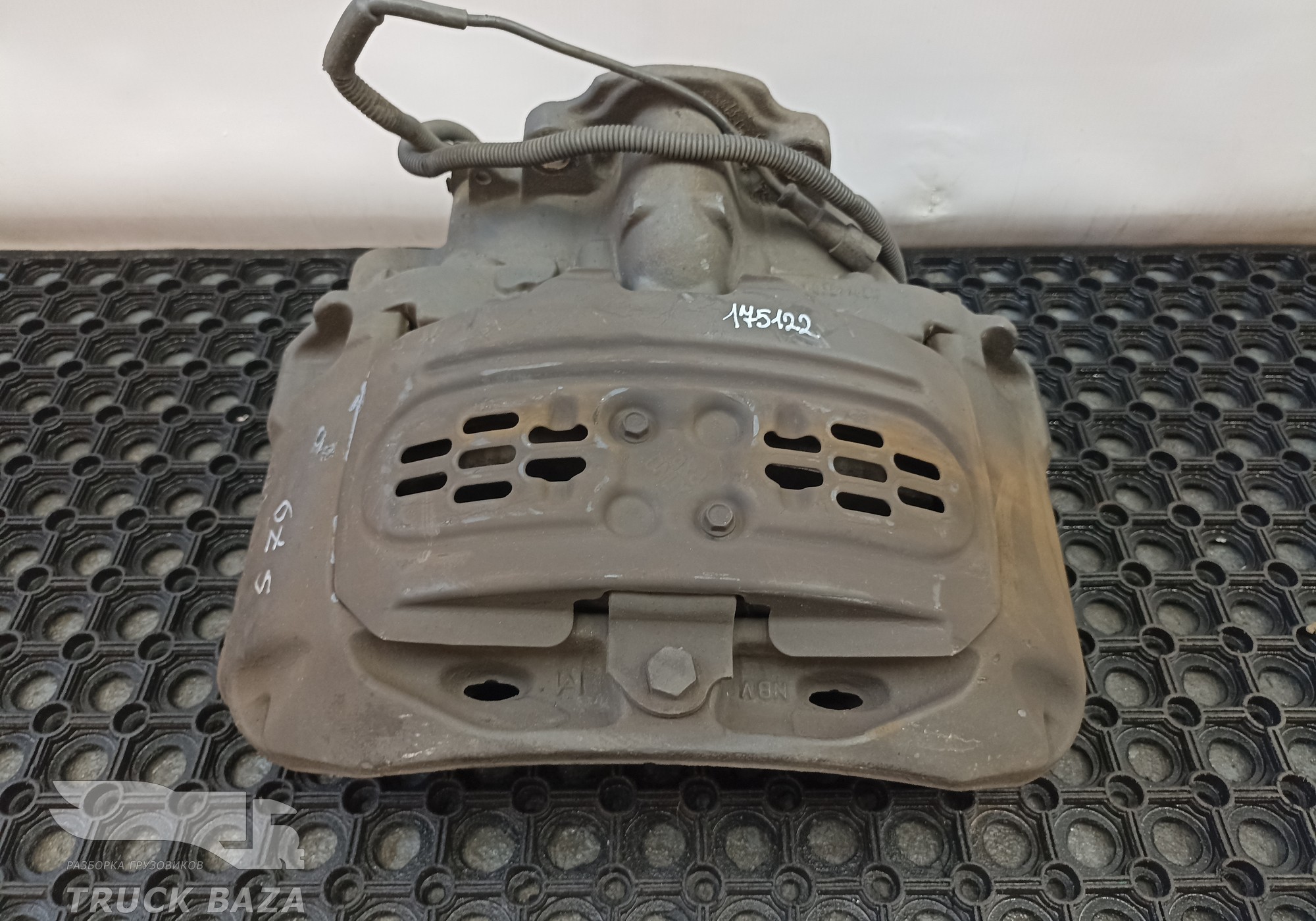 68327788 Суппорт правый для Scania 6-series R (с 2016)