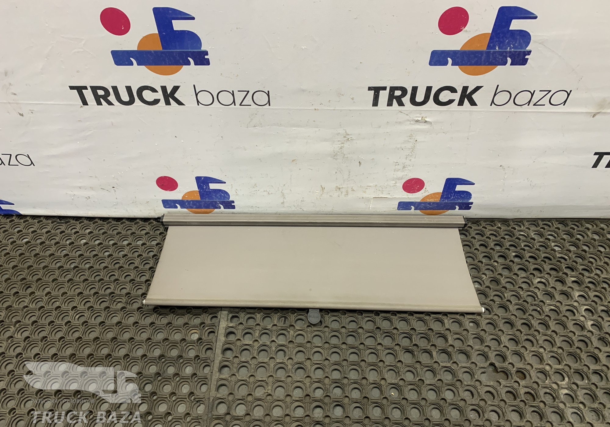 1809736 Шторка двери для Daf XF105 (с 2005)