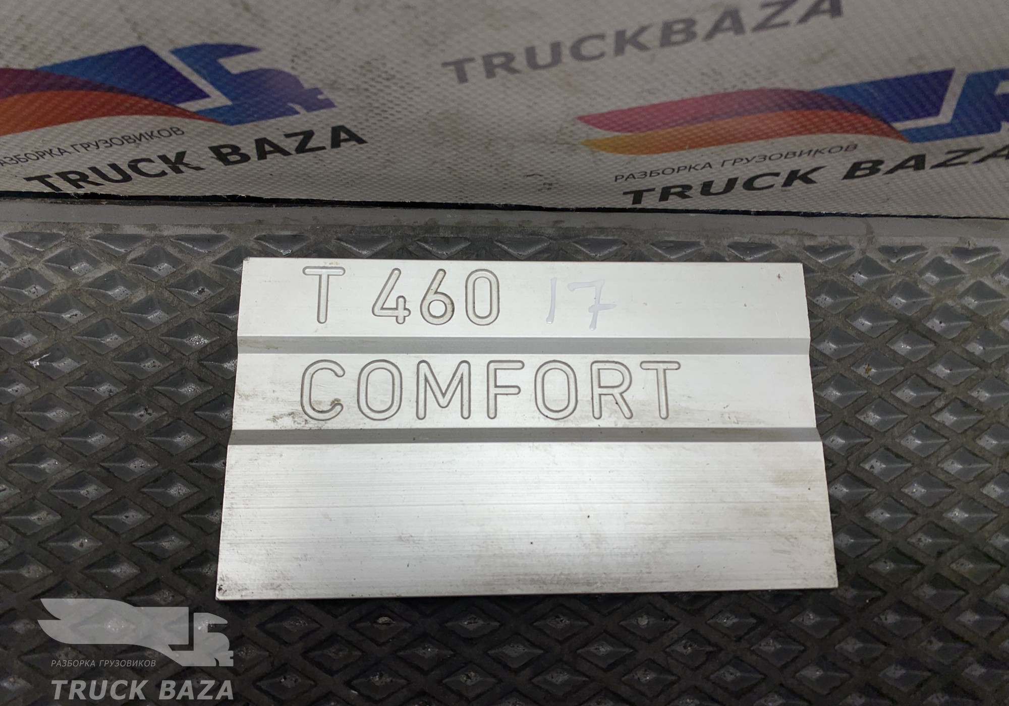 7482535399 Табличка для Renault T (с 2013)