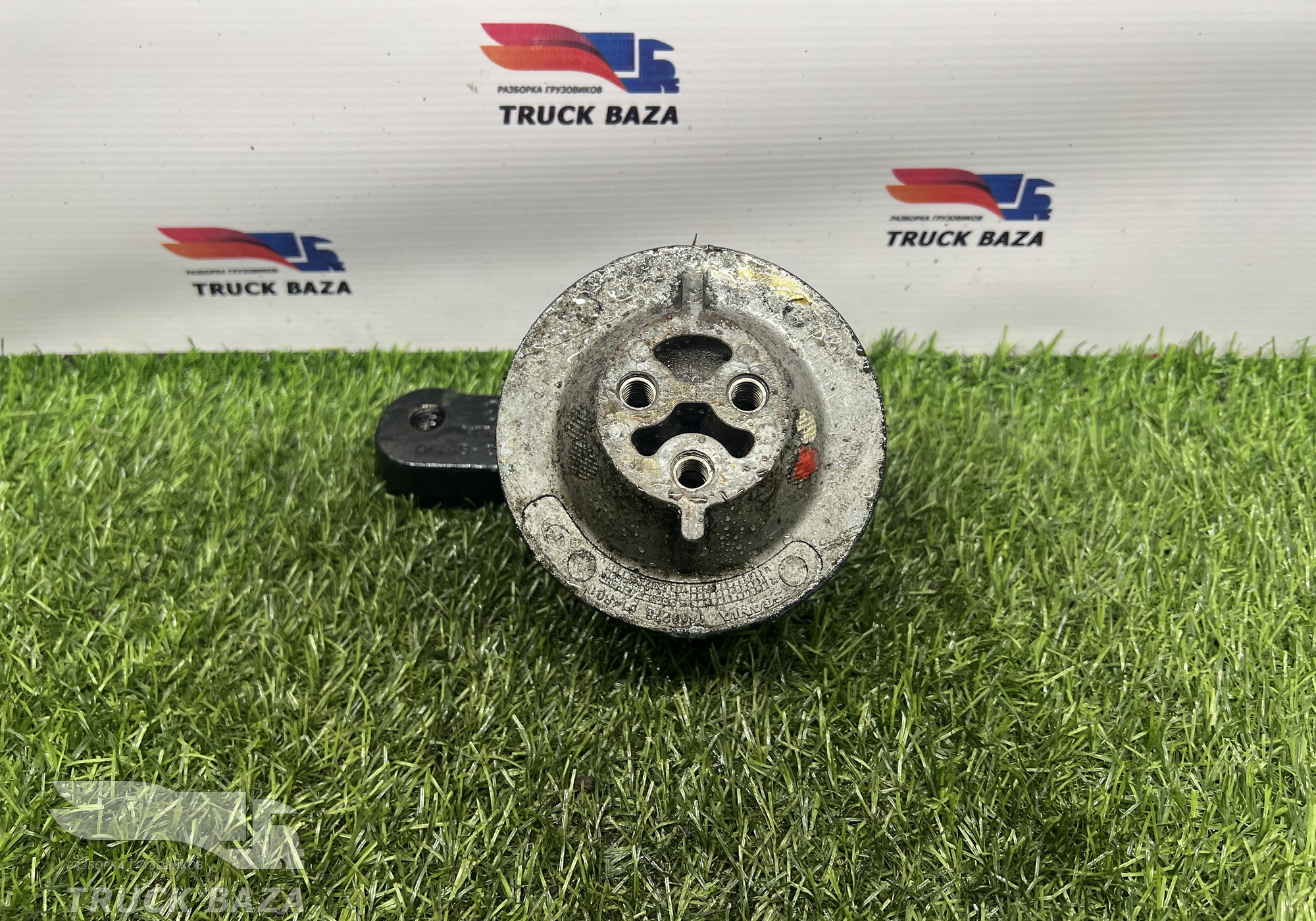 2112223 Подушка двигателя передняя правая