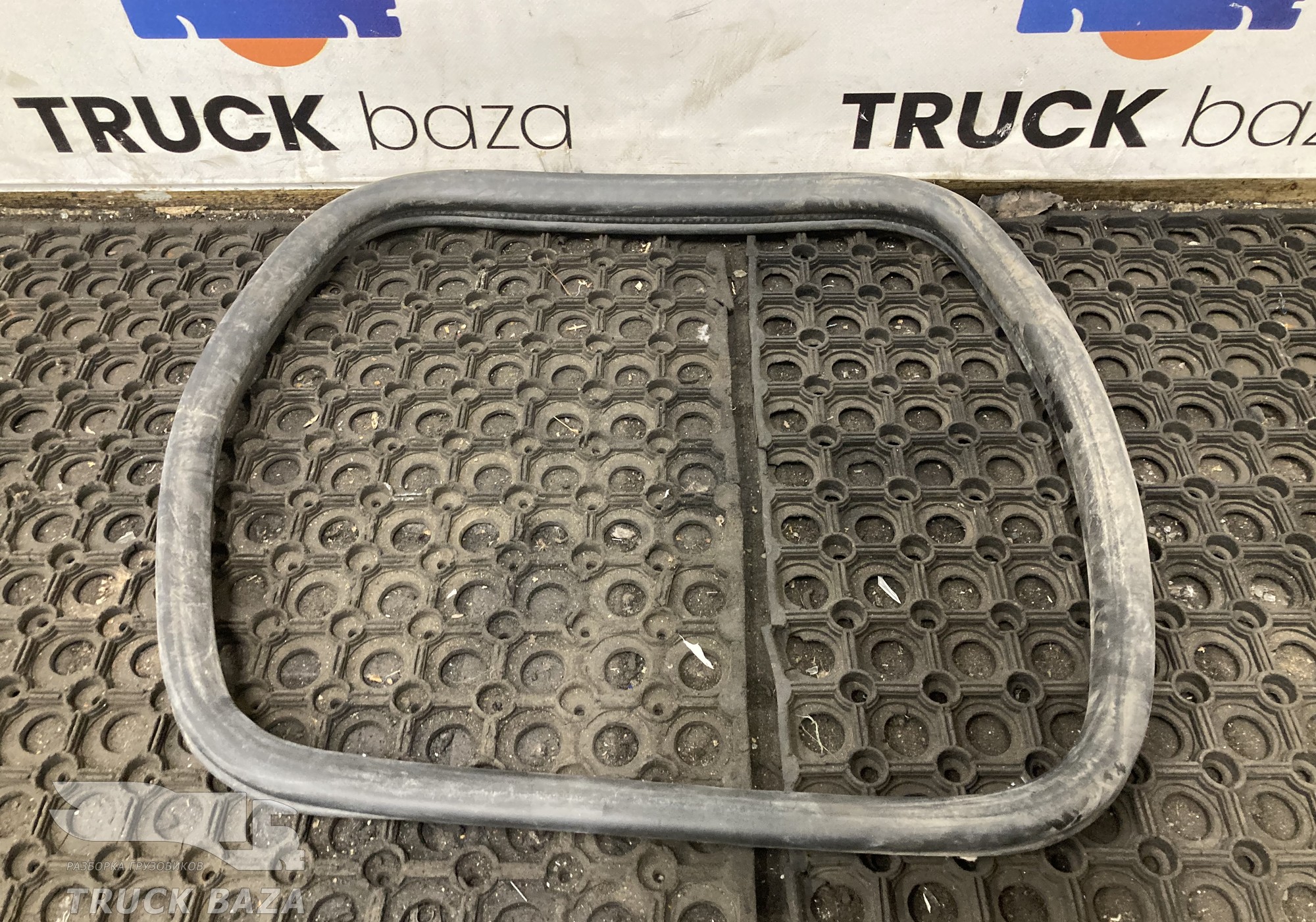 810W669120227 Уплотнитель инструментального ящика для Sinotruk Sitrak C7H