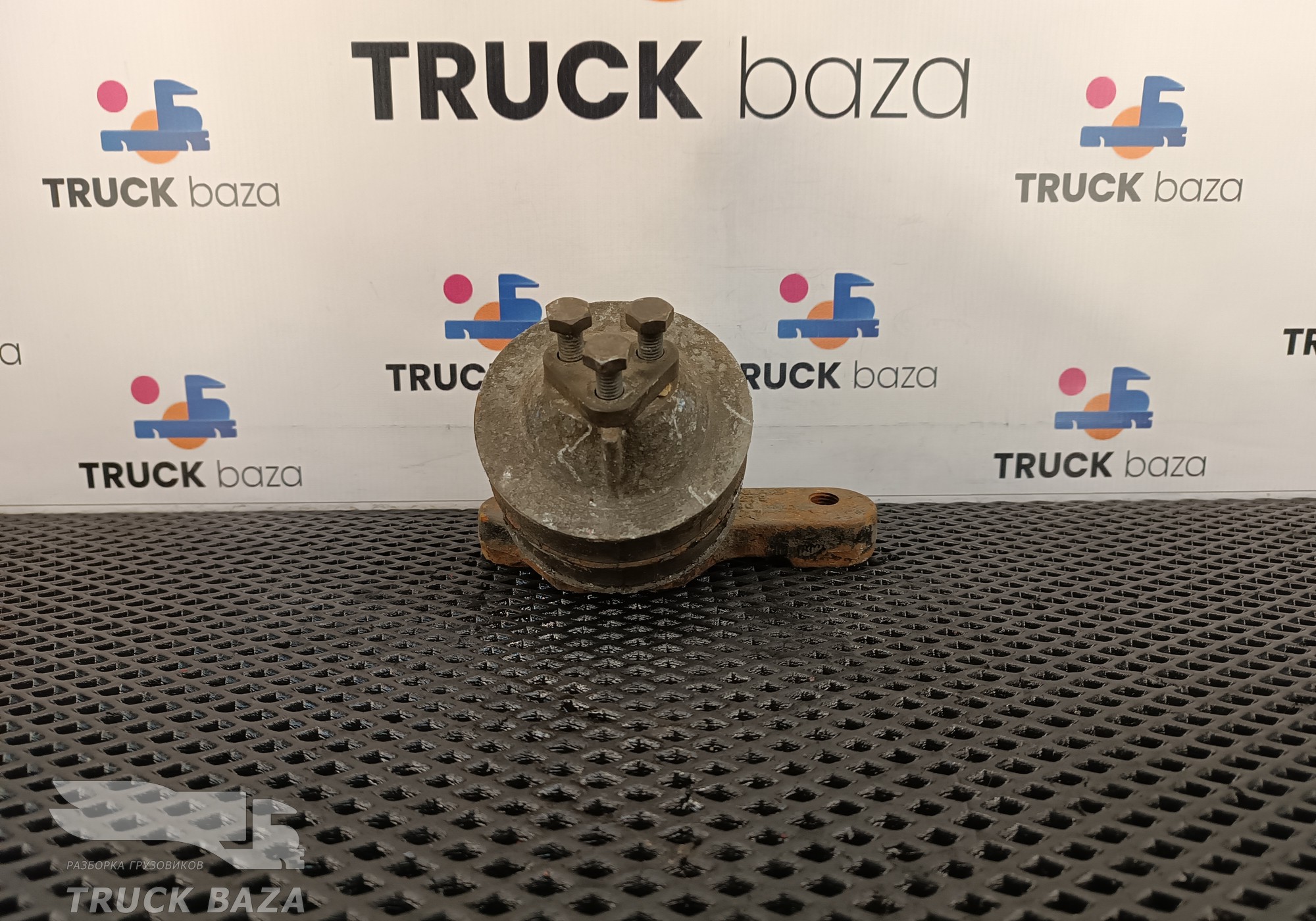1469279 Подушка двигателя левая для КАМАЗ 5490