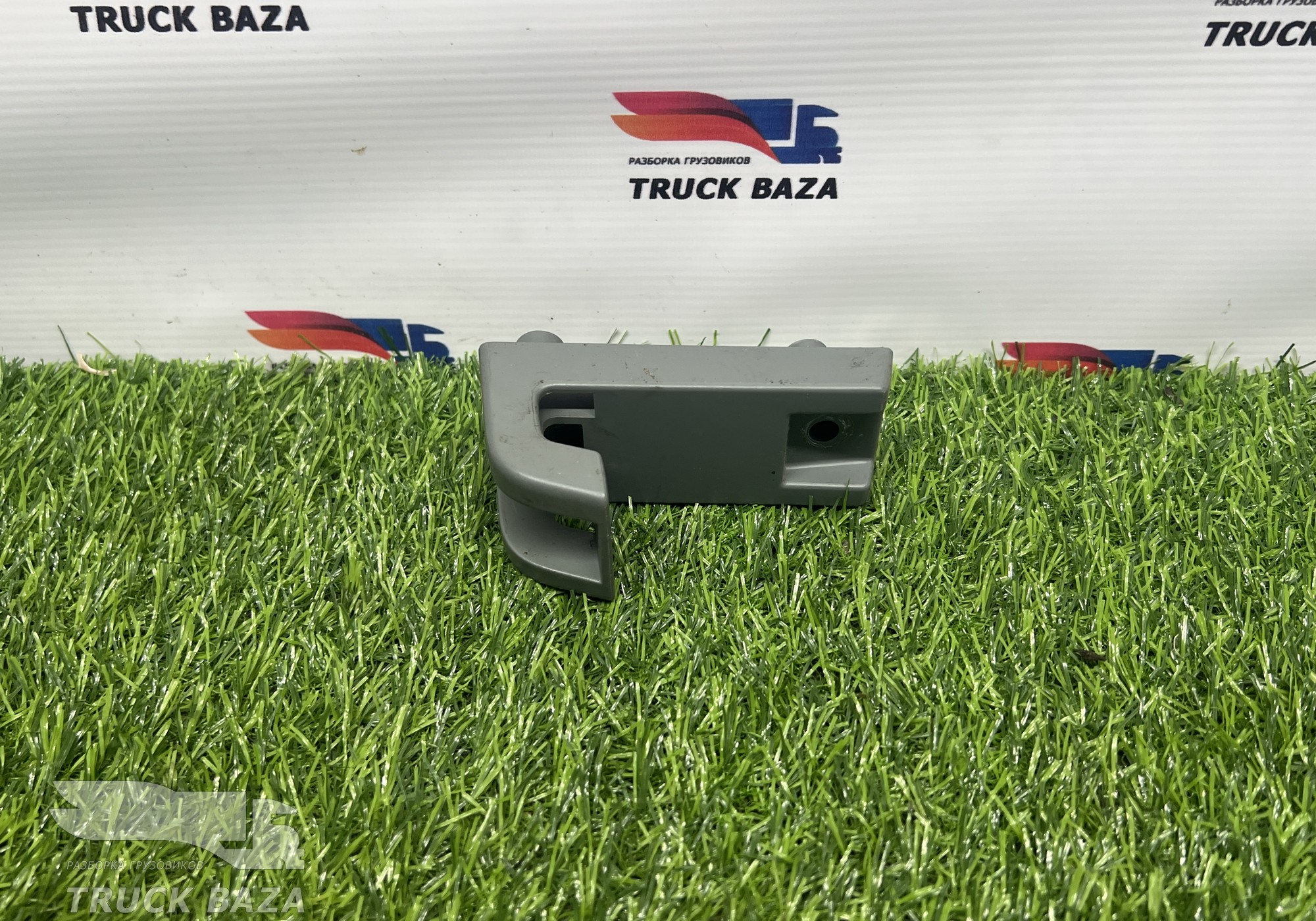 82291102 Крючок для одежды для Renault T (с 2013)