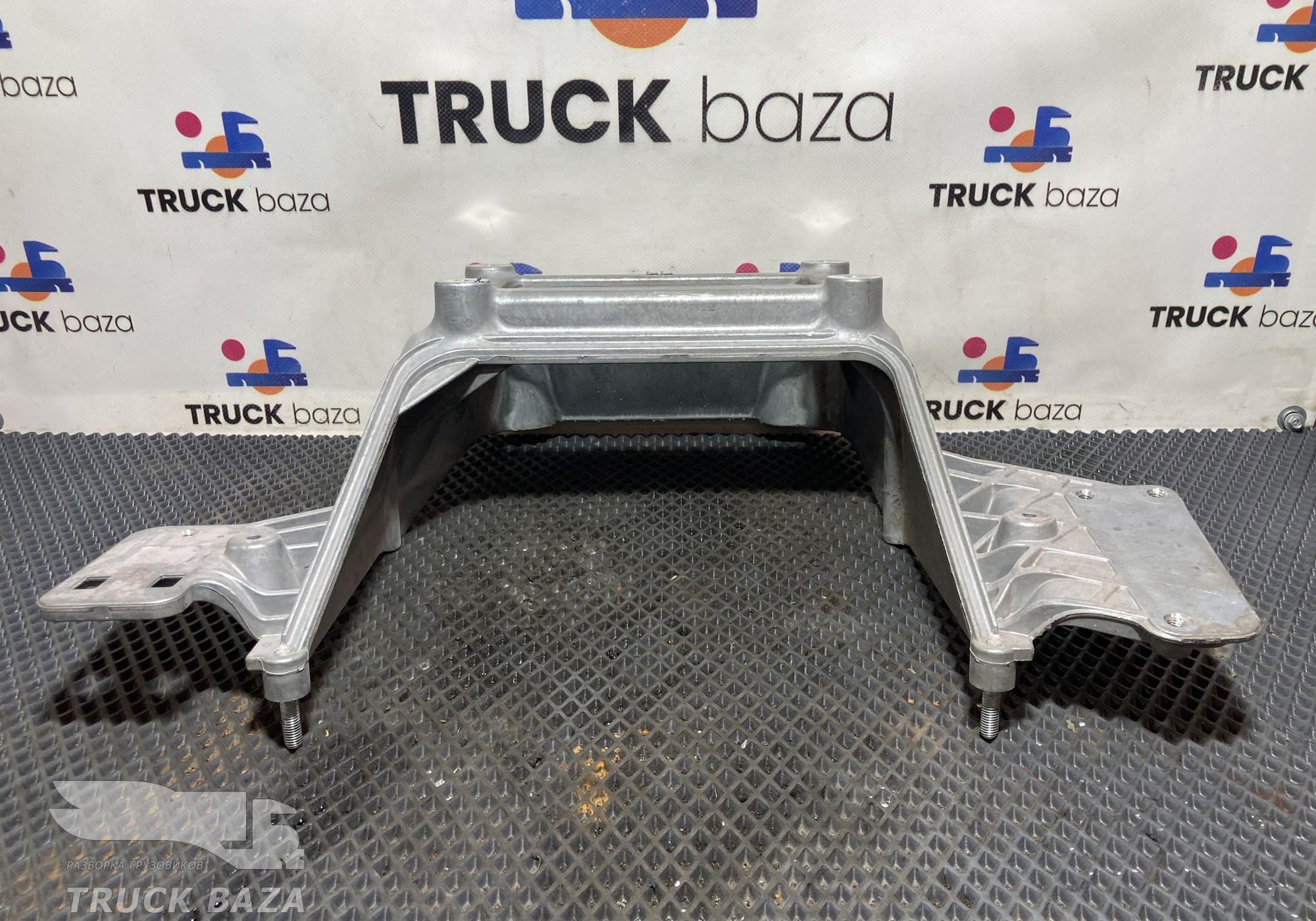 9604610235 Кронштейн рулевой колонки для Mercedes-Benz Actros New Actros MP4 (с 2011)