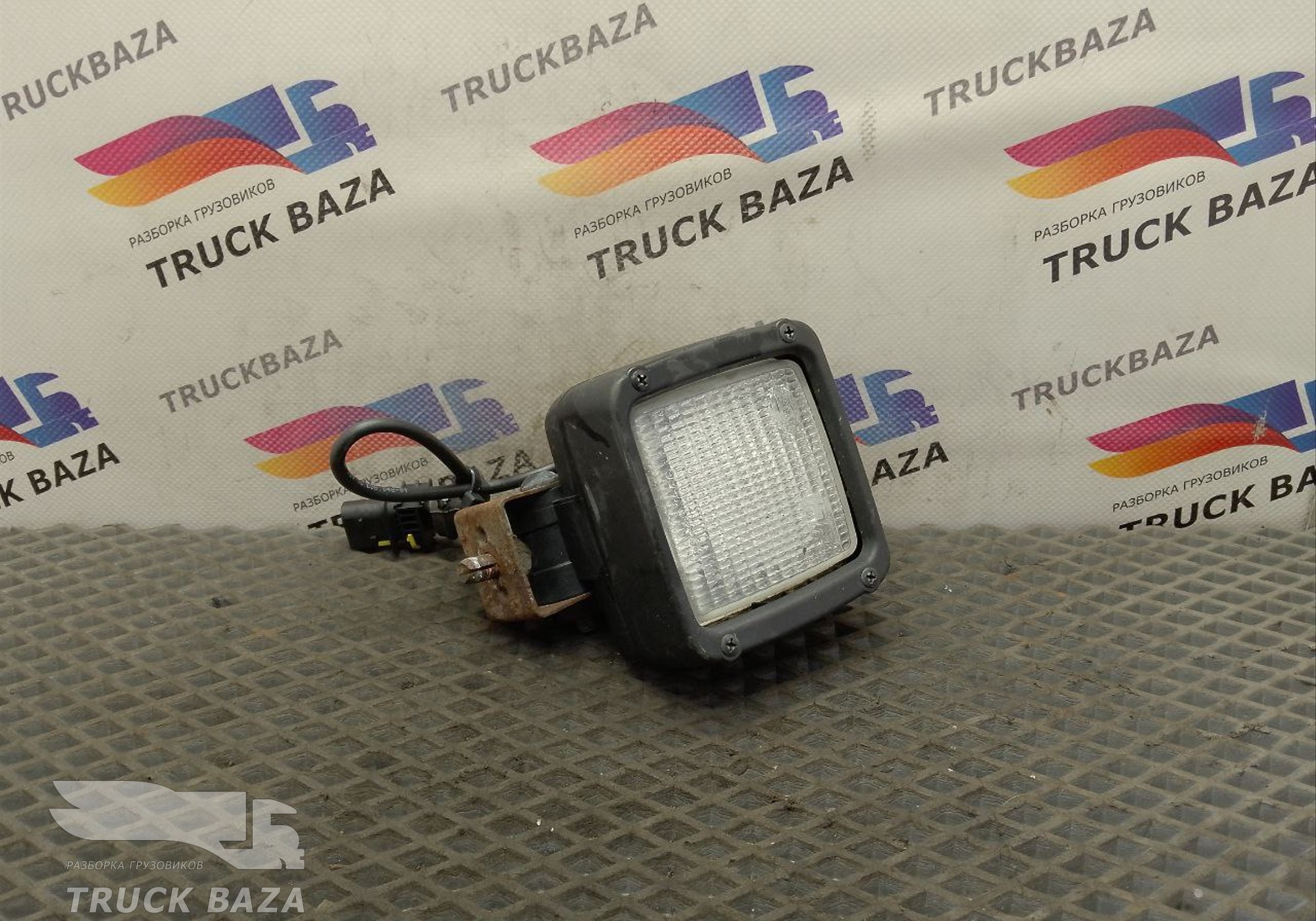81251036068 Фара за кабину для Mercedes-Benz Actros MP1 (с 1996 по 2003)