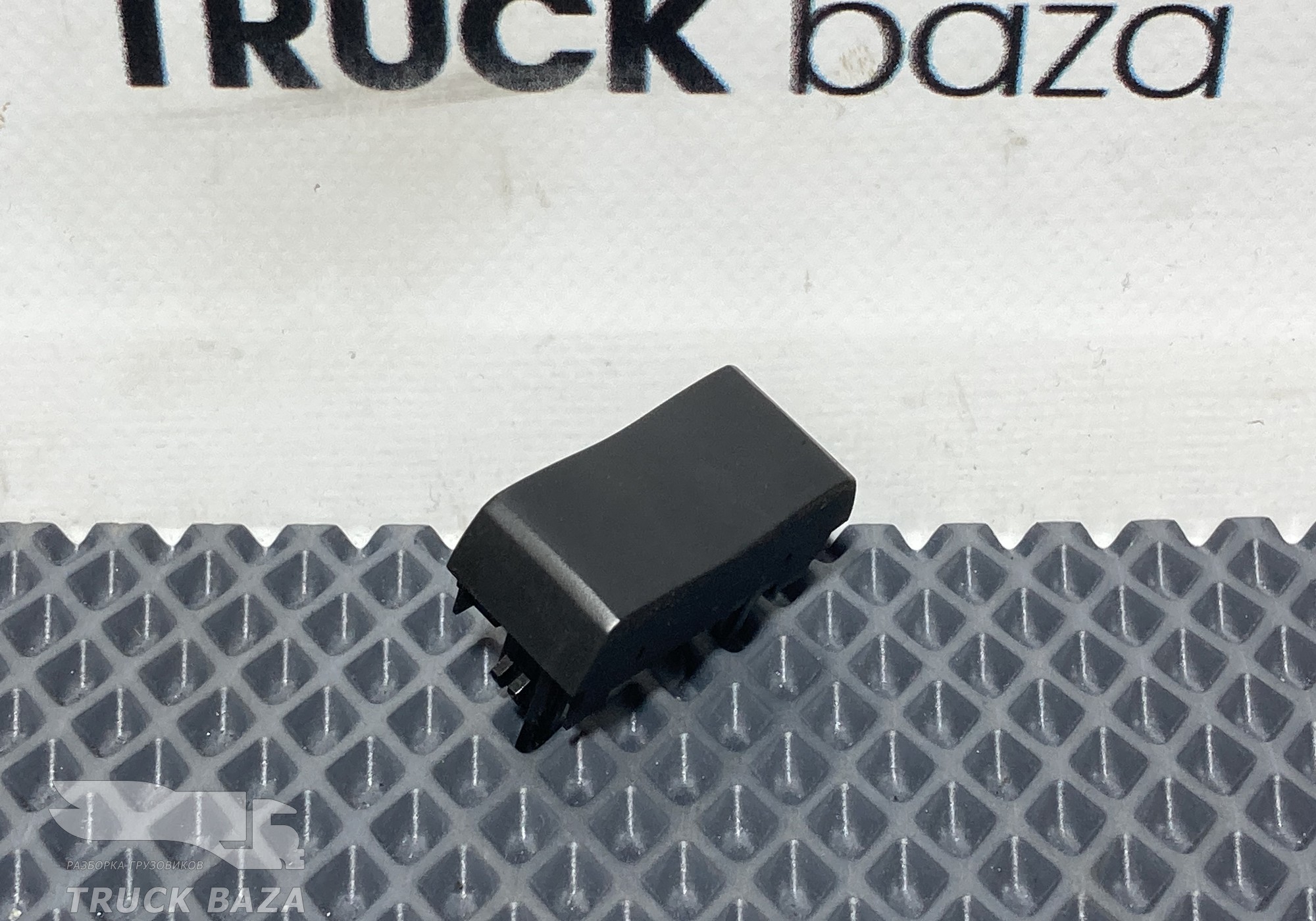 2258466 Заглушка кнопки для Scania 6-series R (с 2016)