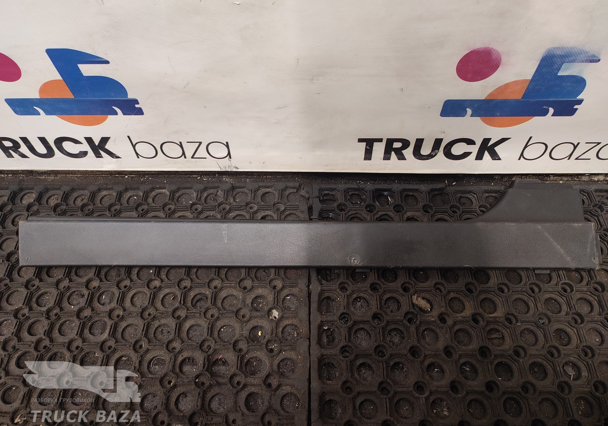 2656387 Панель стойки двери левая для Scania 6-series R (с 2016)