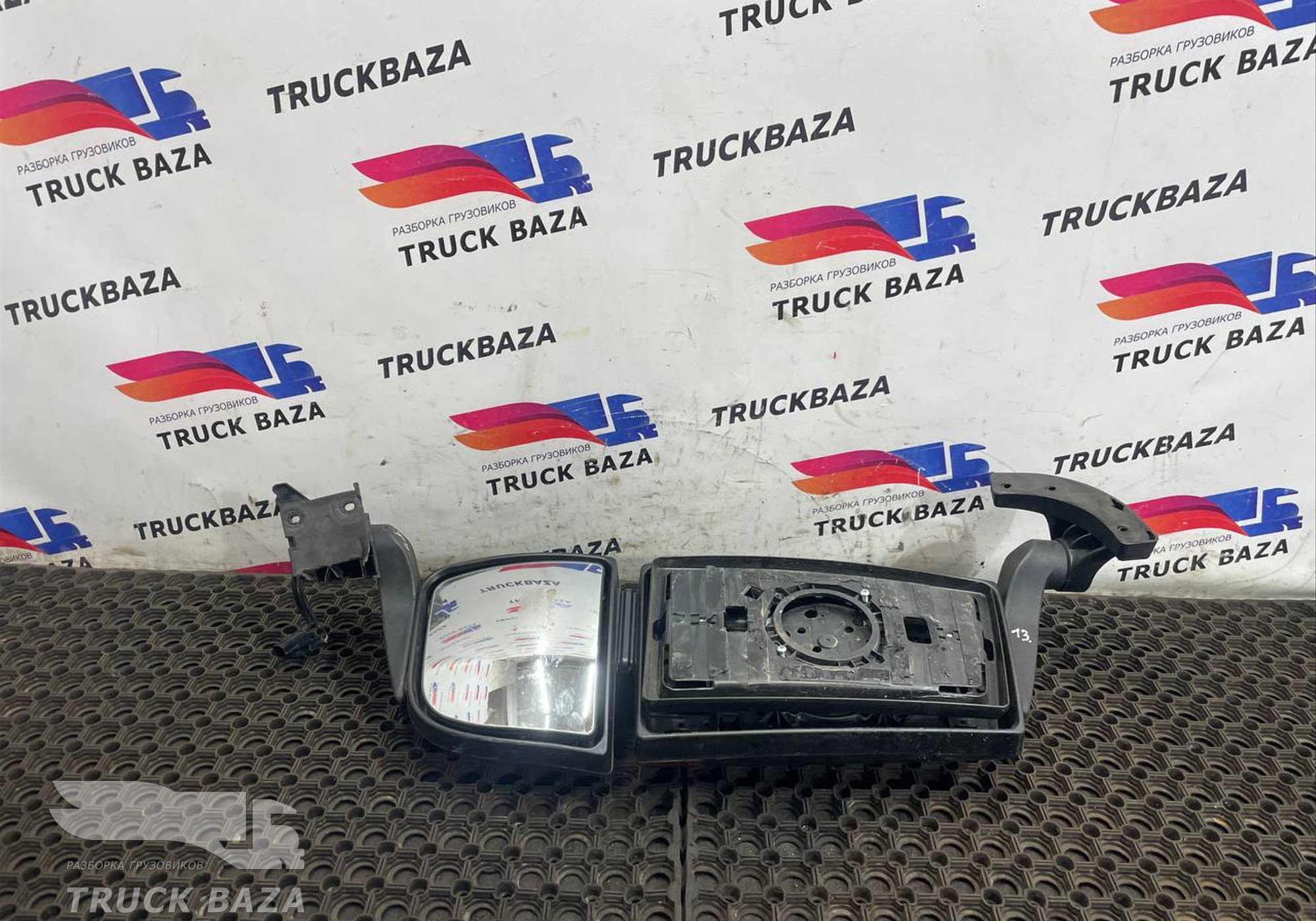 712W637300005 Зеркало заднего вида боковое правое для Sinotruk Sitrak C7H