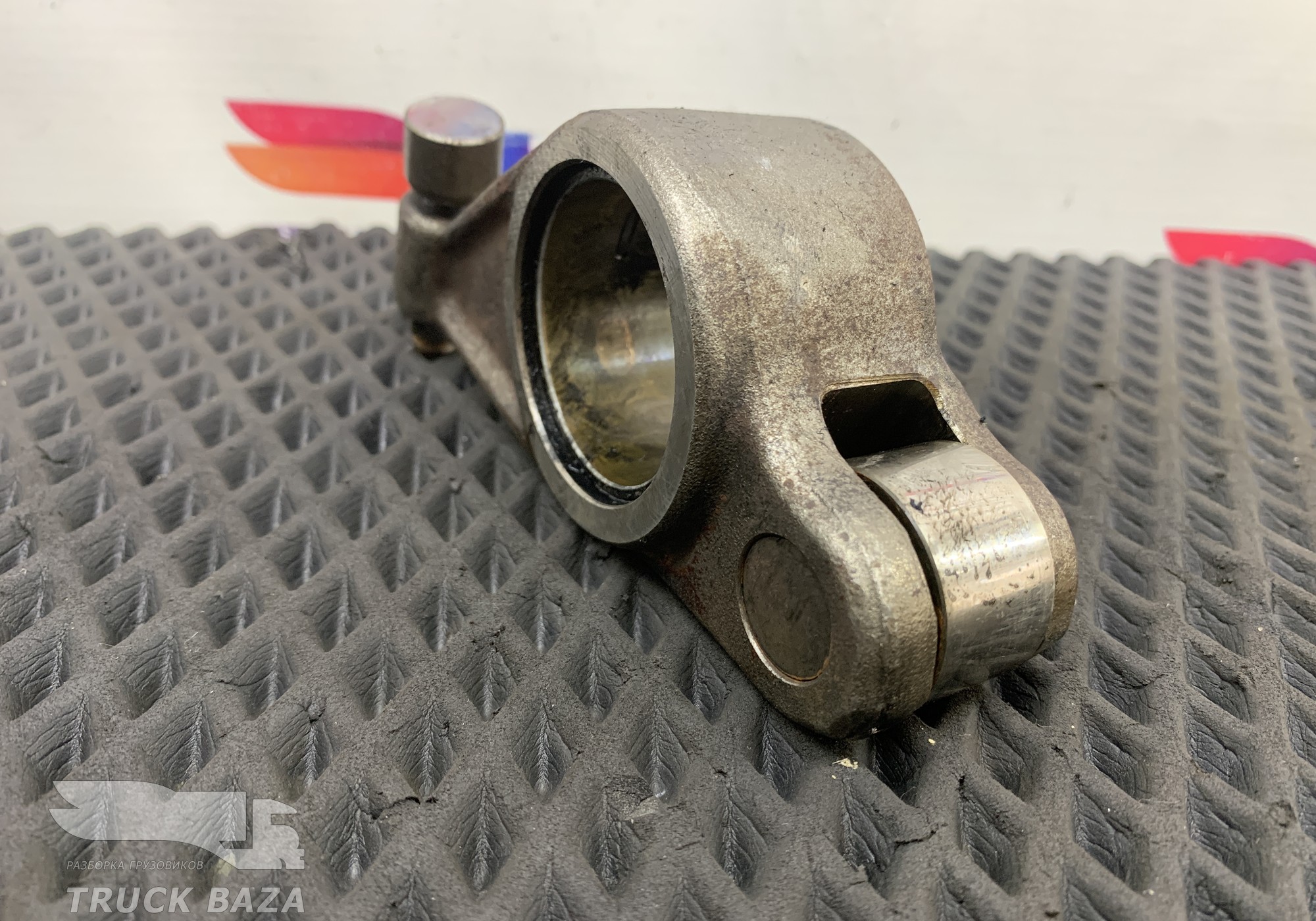 21032588 Рокер выпускной для Renault