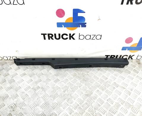 81629300138 Накладка салона боковая правая для Man TGX II (с 2012)