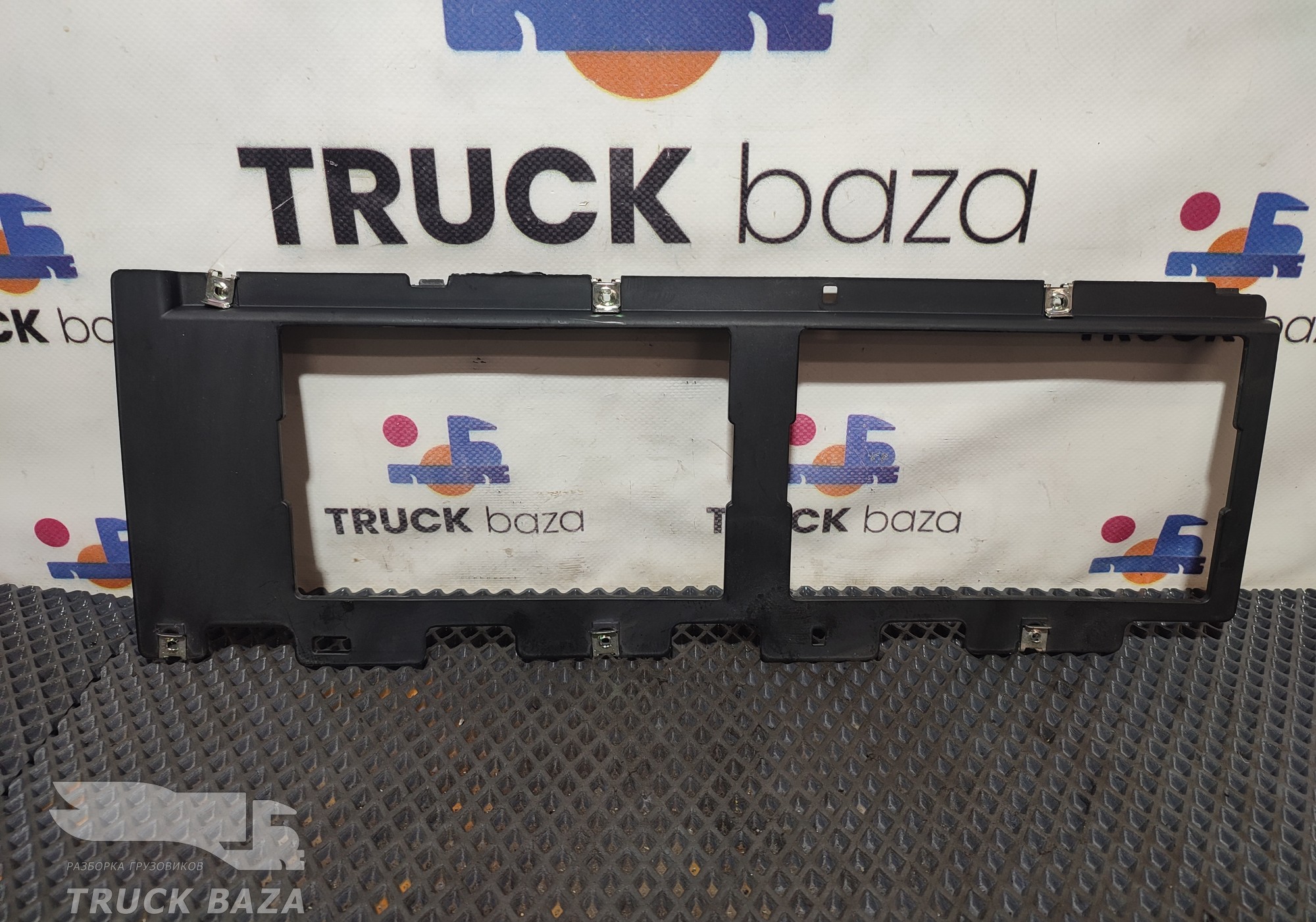 549018213185 Панель салона левая для КАМАЗ 54901