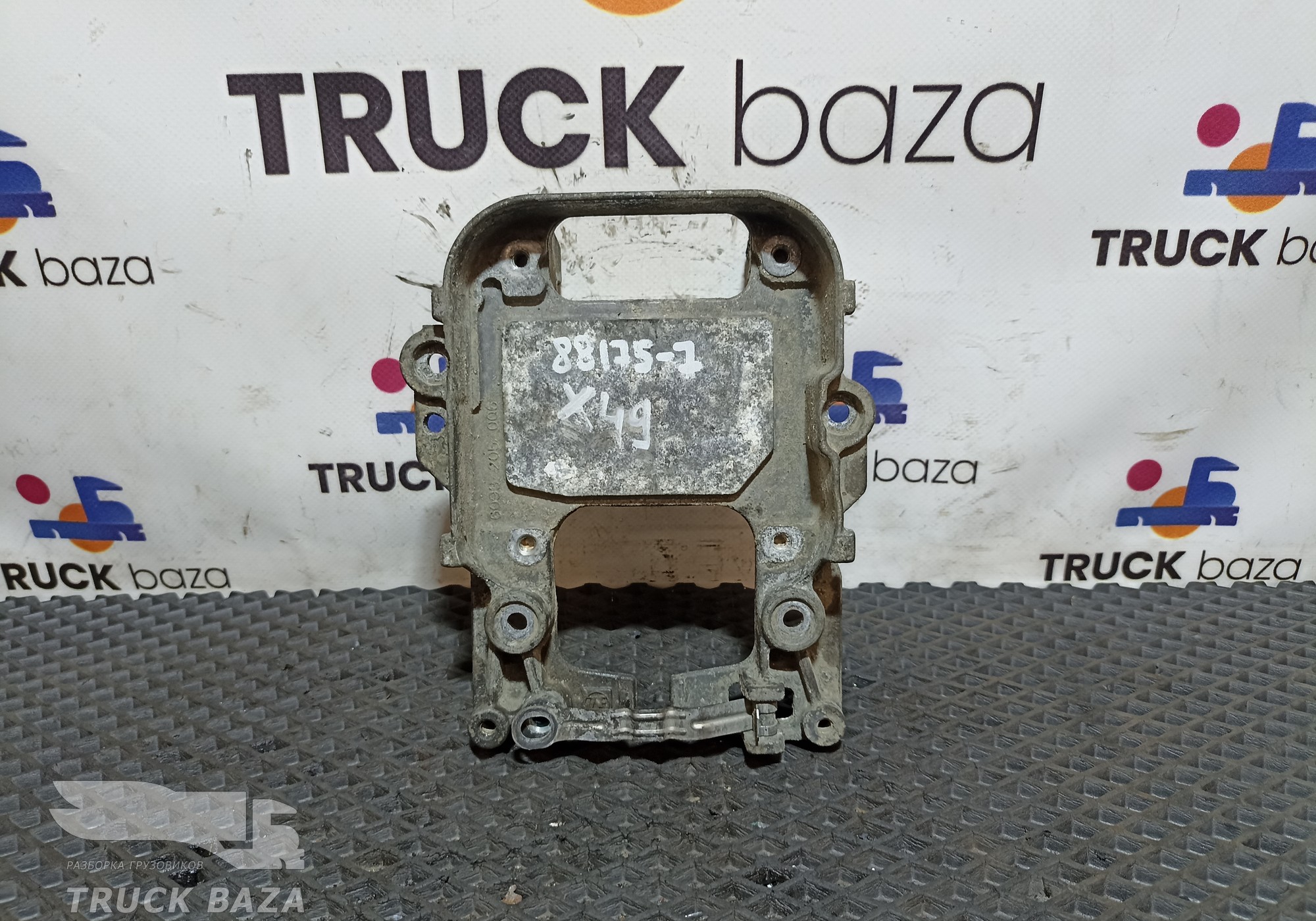 1876374 Кронштейн блока EST 52 ZF для Iveco