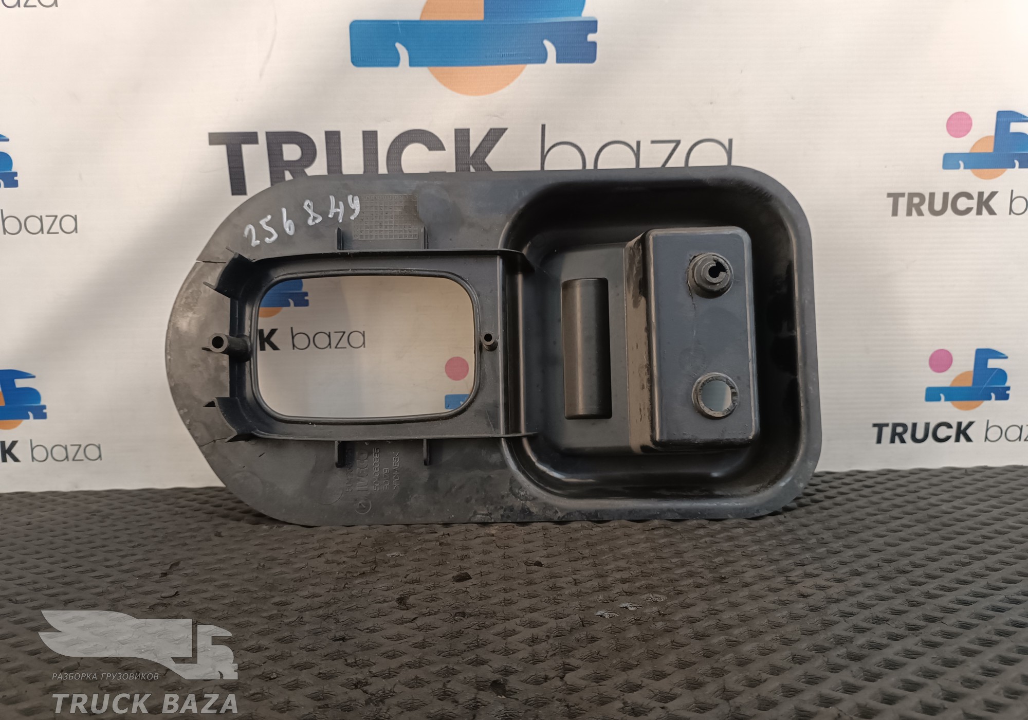 504256725 Консоль рычага КПП для Iveco Stralis II Hi-Way (с 2012)