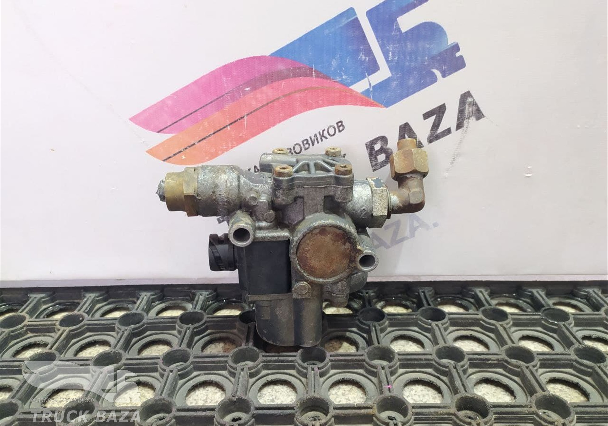1453761 Кран ABS для Volvo