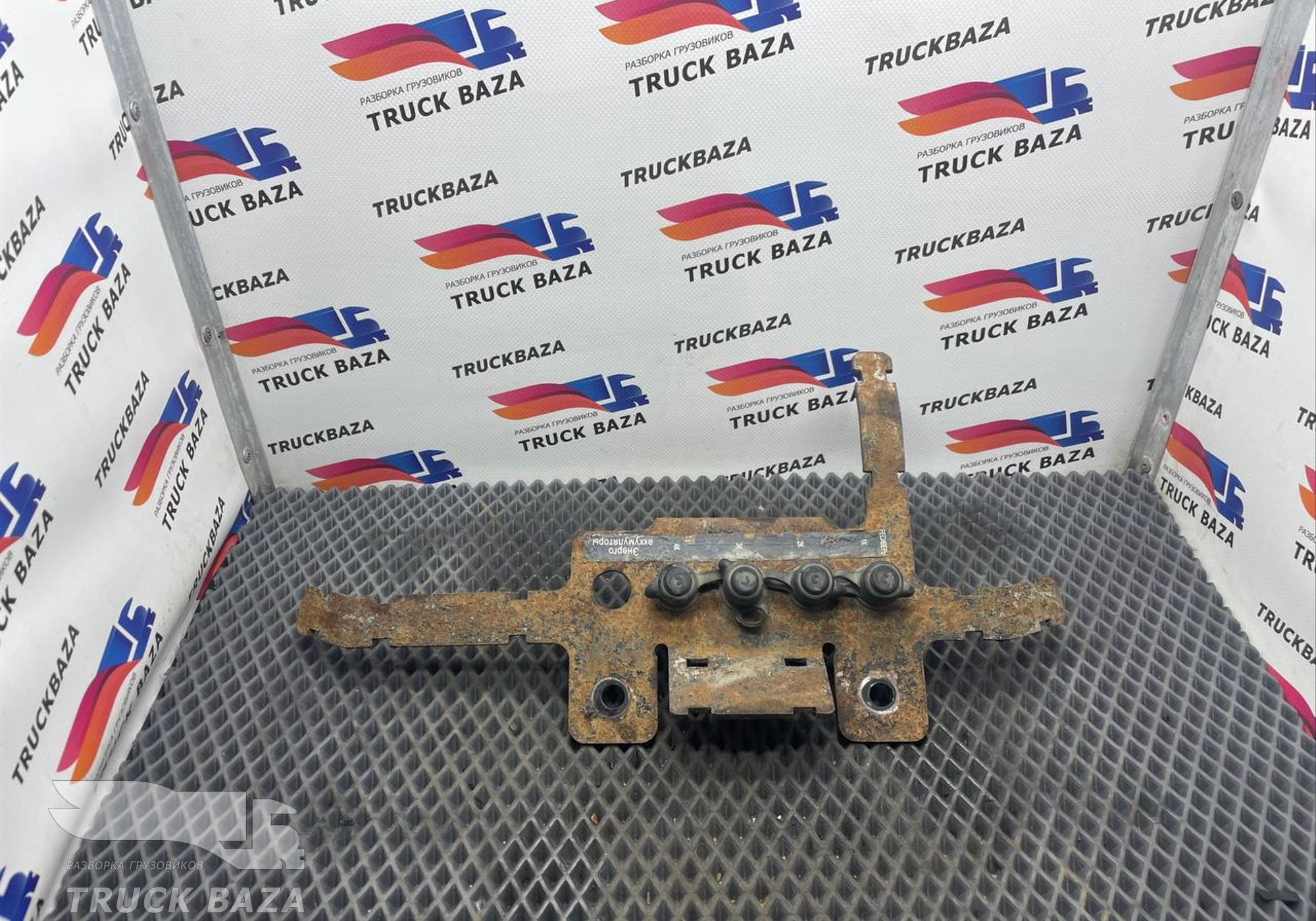 54901354201010 Кронштейн блока управления пневмоподвеской для КАМАЗ 54901